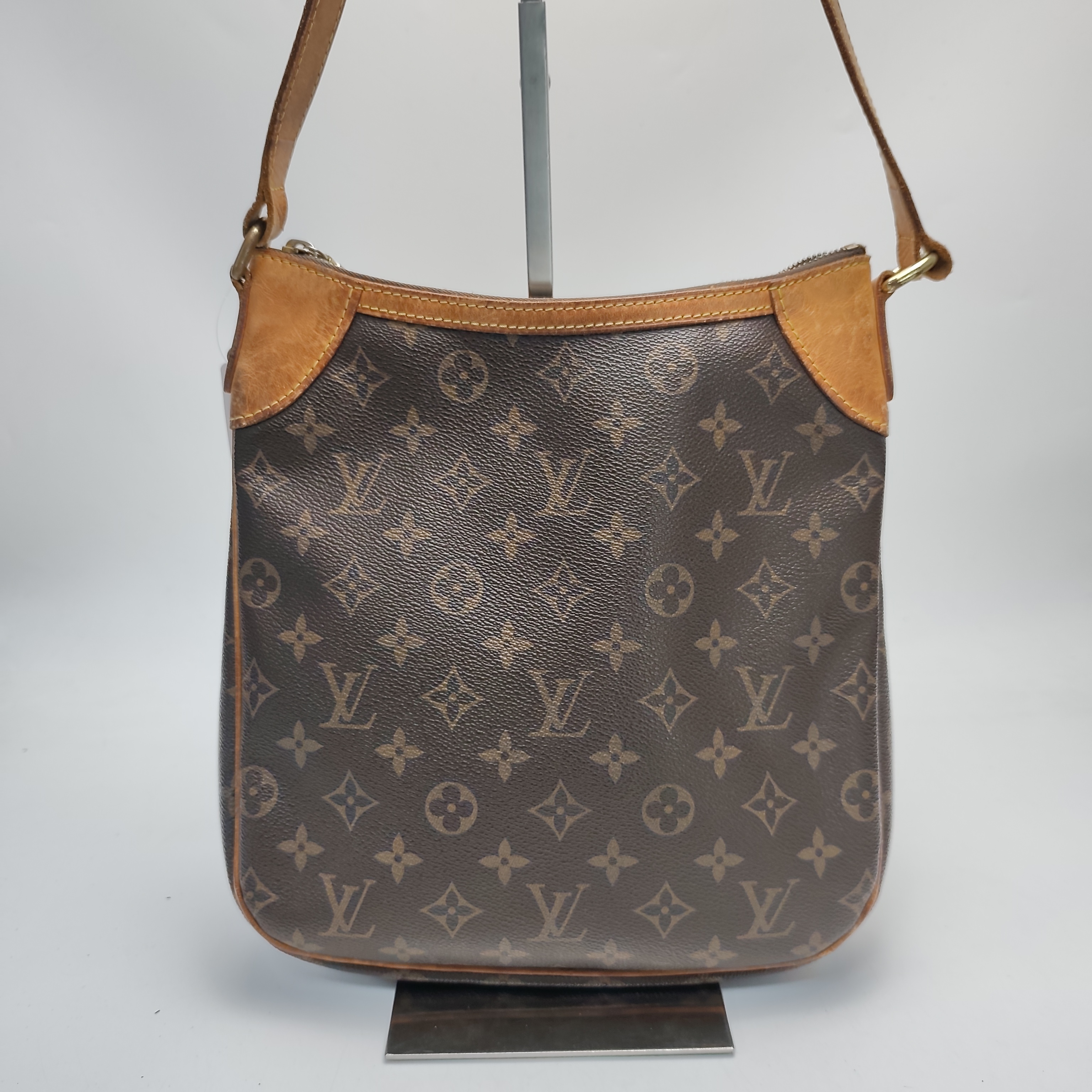 【*Shipped from: China*】LOUIS VUITTON Odeon PU Shoulder Bag — view 2