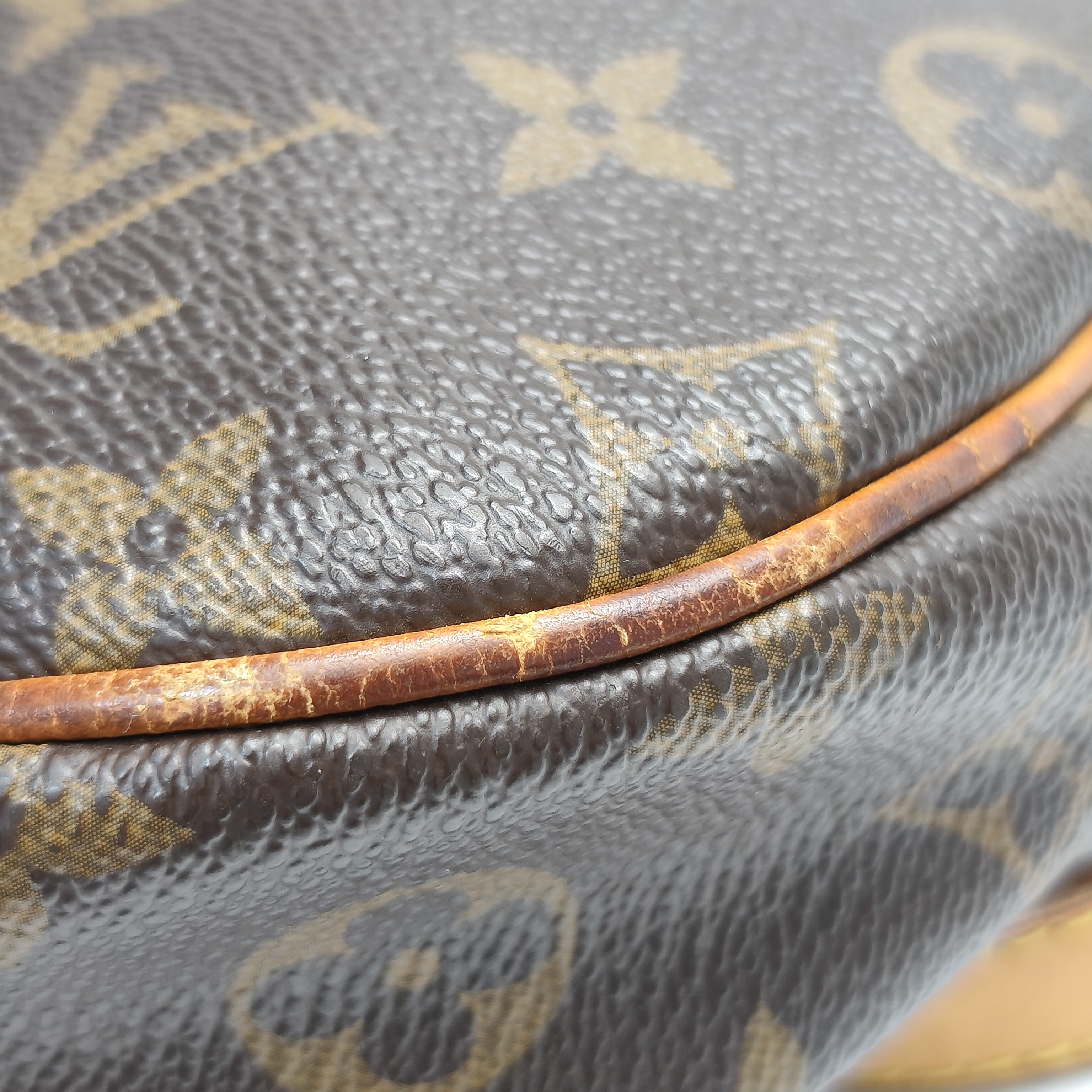 【*Shipped from: China*】LOUIS VUITTON Odeon PU Shoulder Bag — view 13