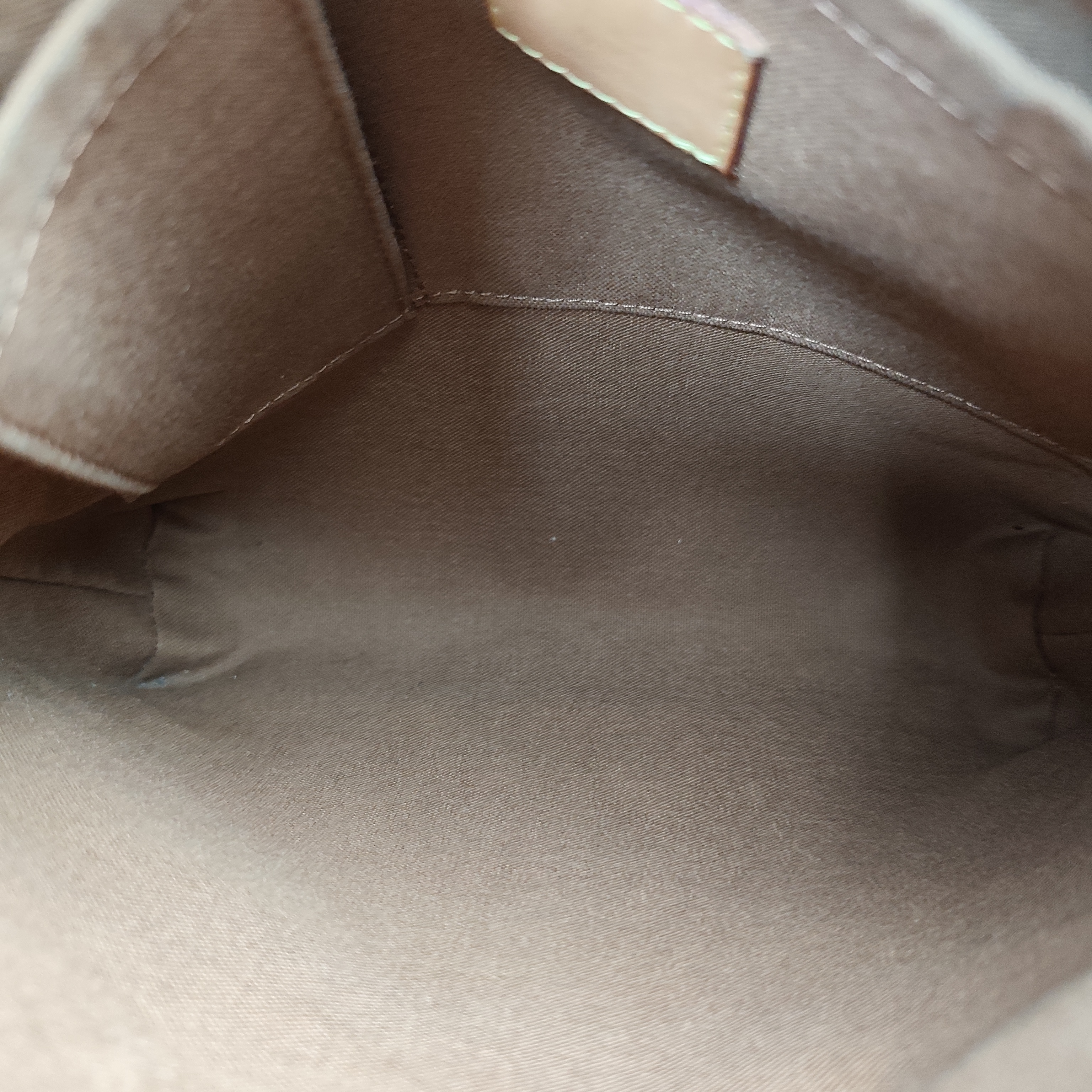 【*Shipped from: China*】LOUIS VUITTON Odeon PU Shoulder Bag — view 5