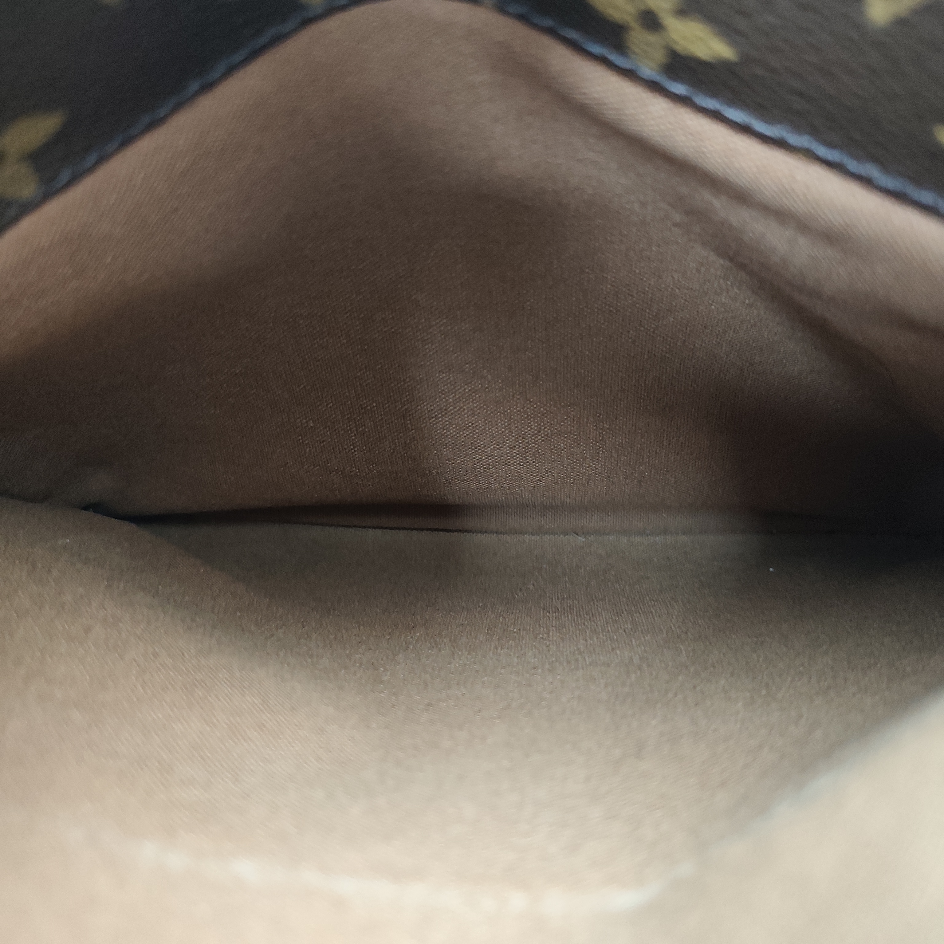 【*Shipped from: China*】LOUIS VUITTON Odeon PU Shoulder Bag — view 6