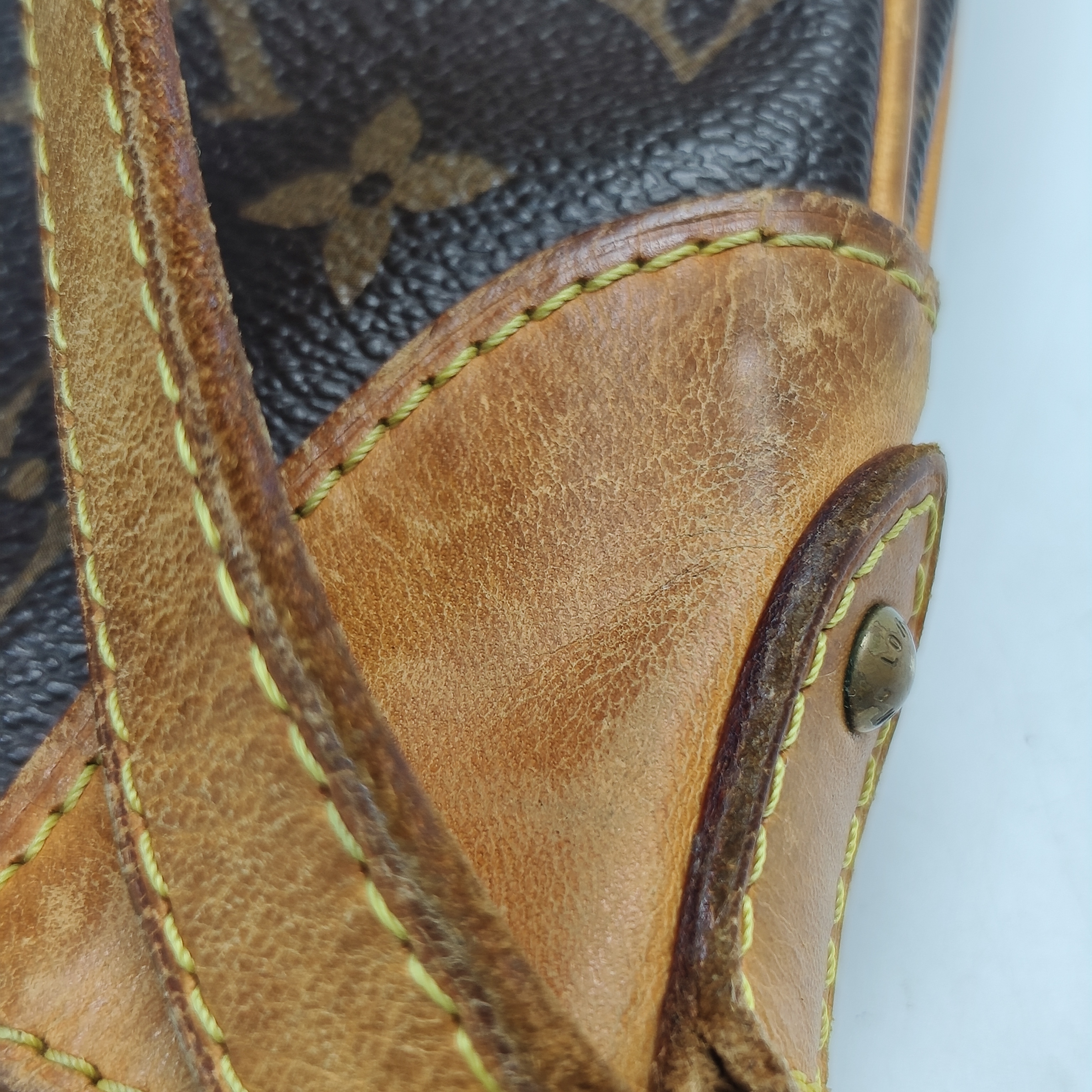 【*Shipped from: China*】LOUIS VUITTON Odeon PU Shoulder Bag — view 9