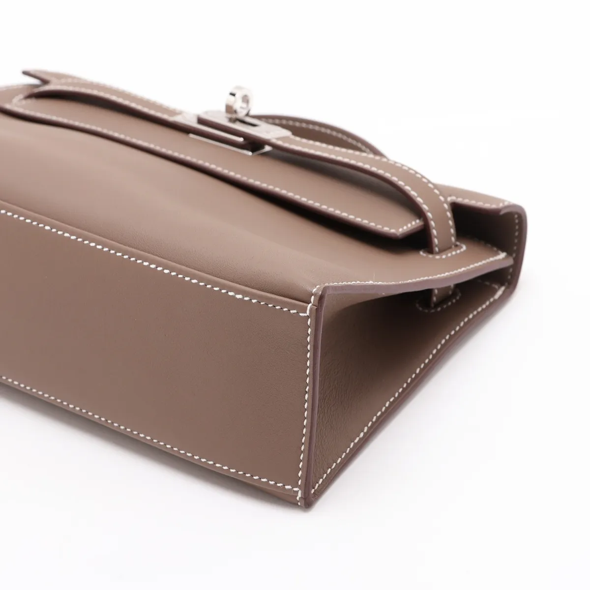 [Individually packaged] Hermes Pochette Kelly Mini, Veau Swift, Etoupe, Silver Hardware, G: 2026 — view 3