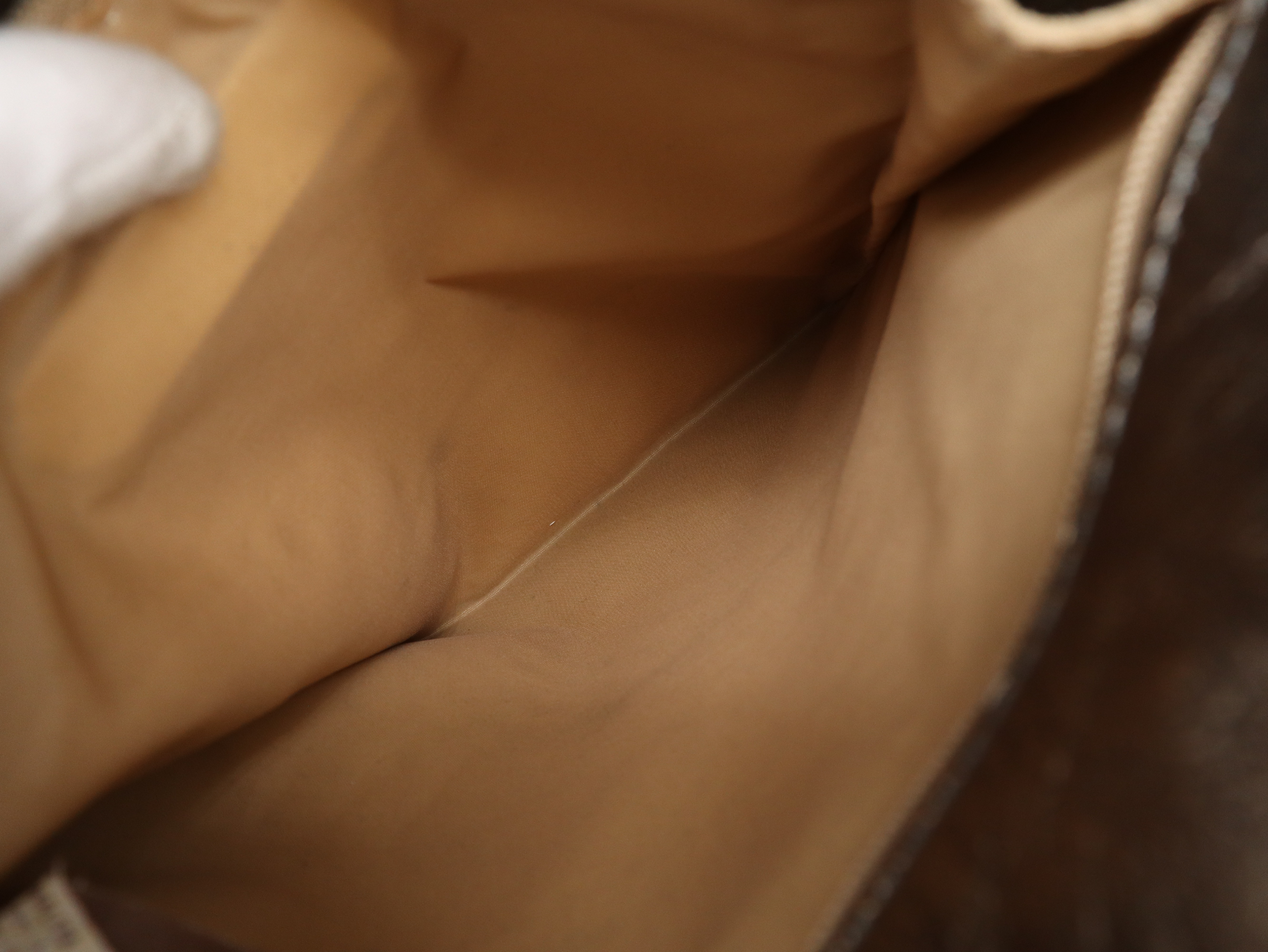 Intrecciato Shoulder Bag, Leather, Gold Shoulder Bag — view 11