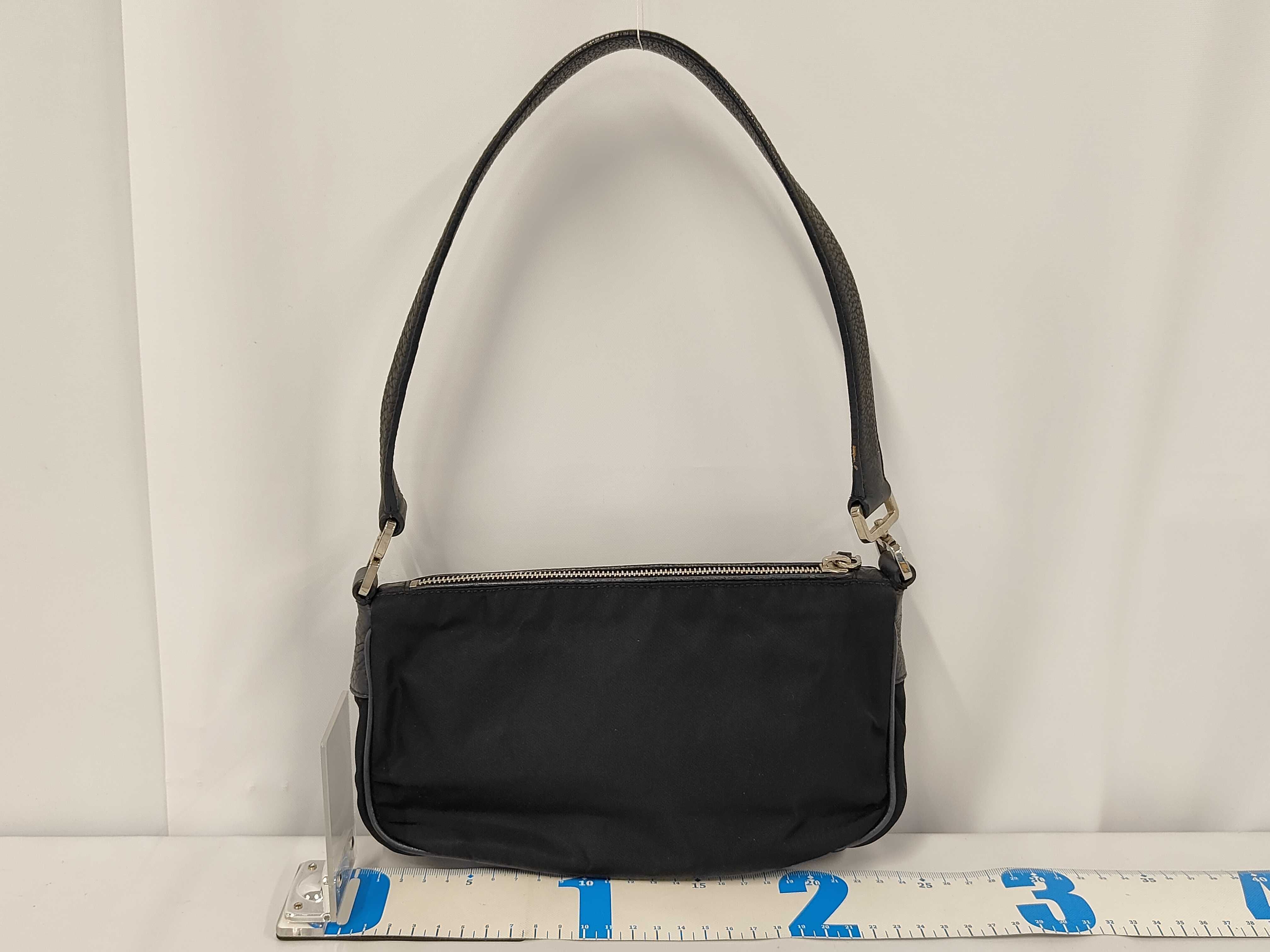 Triangle Logo One-Shoulder Bag (Shoulder Bag) — view 2