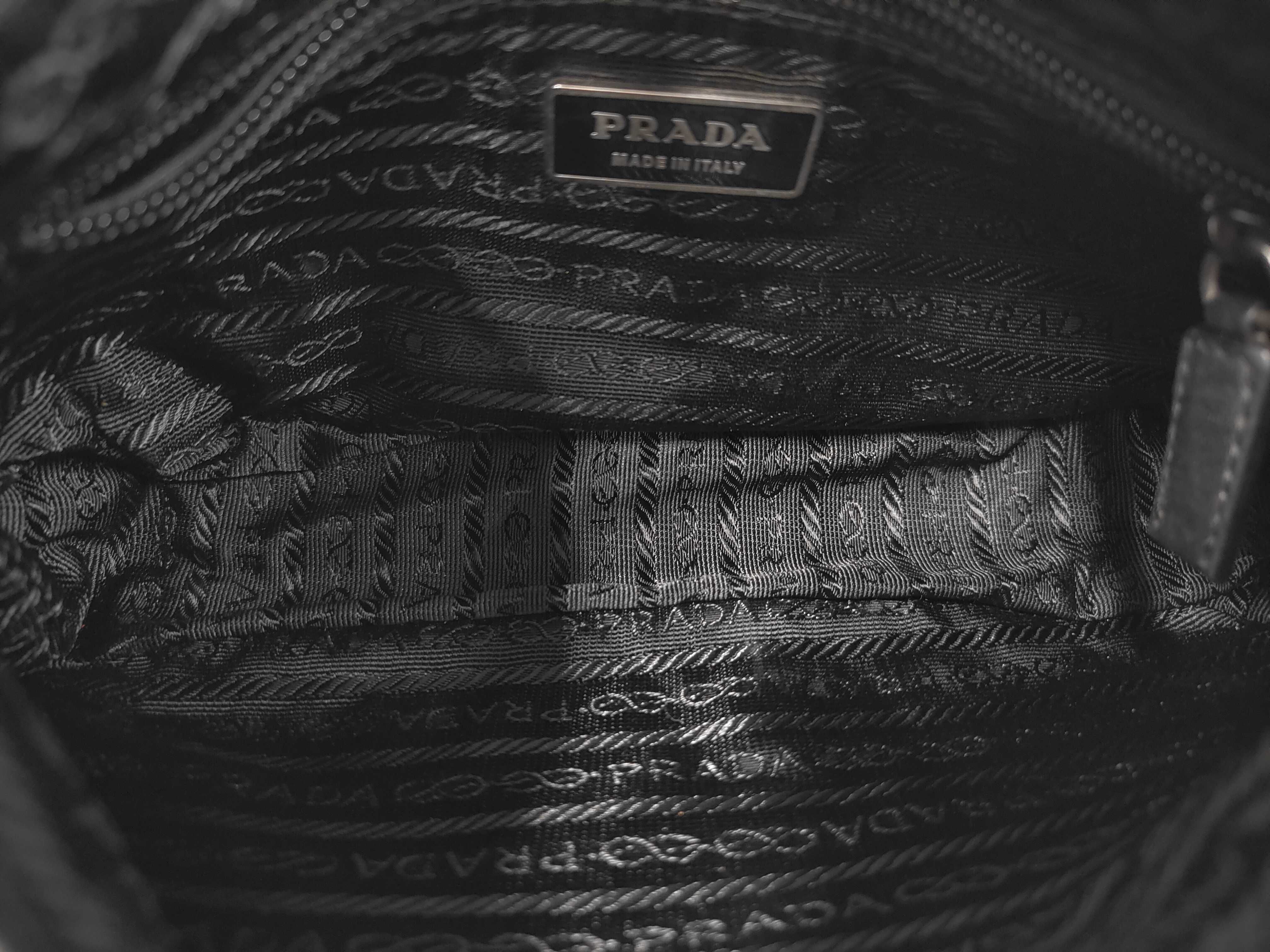 Triangle Logo One-Shoulder Bag (Shoulder Bag) — view 8