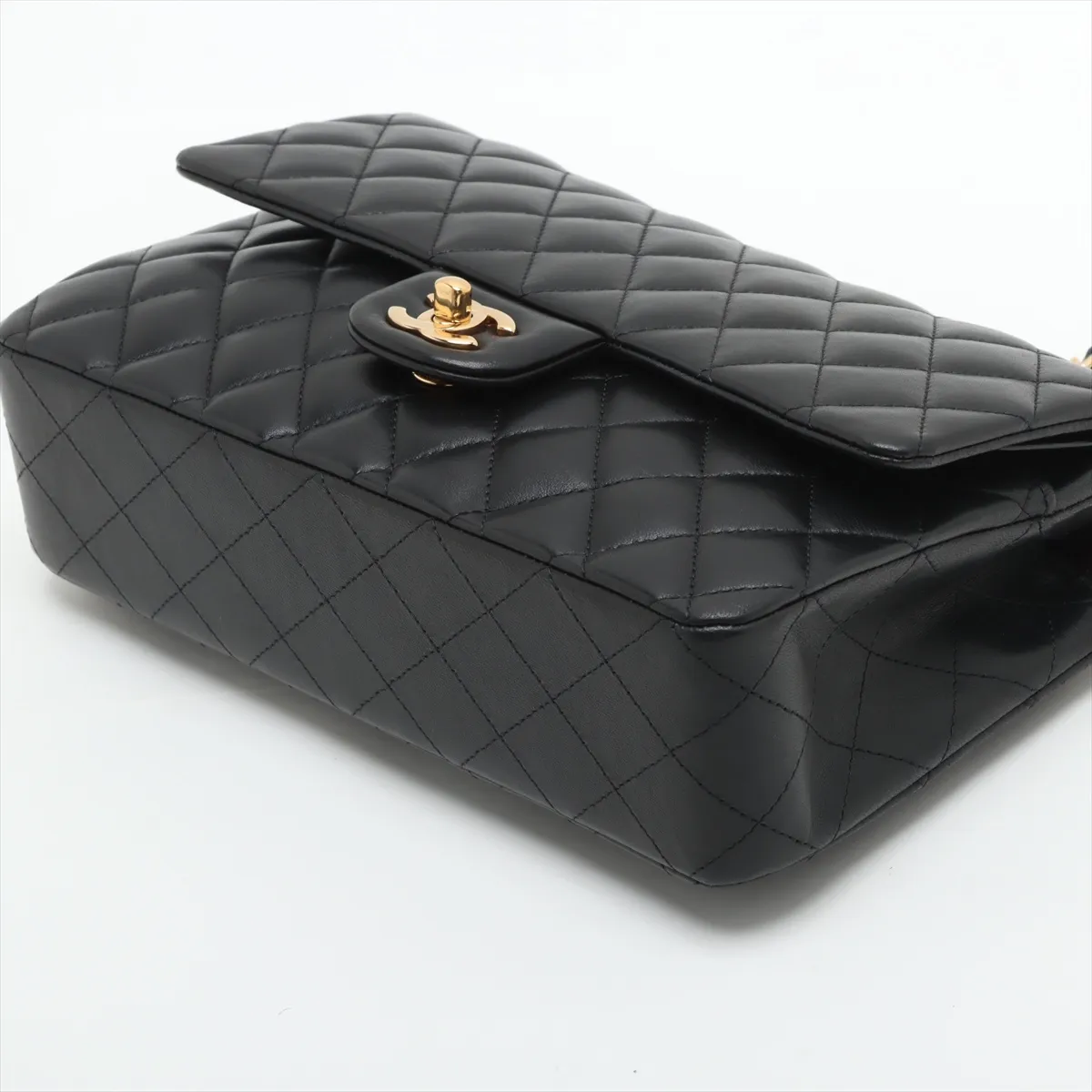 [Individually wrapped] Chanel Matelasse 25 Lambskin Double Flap Double Chain Bag Black Gold Hardware 19190161 19th Series A01112 — view 3