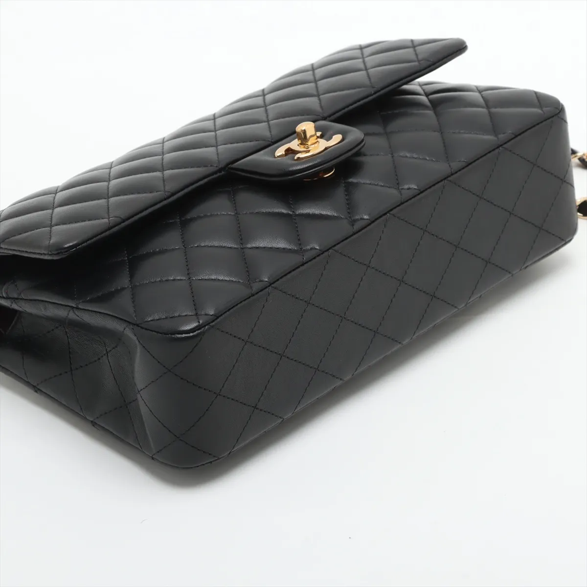 [Individually wrapped] Chanel Matelasse 25 Lambskin Double Flap Double Chain Bag Black Gold Hardware 19190161 19th Series A01112 — view 4