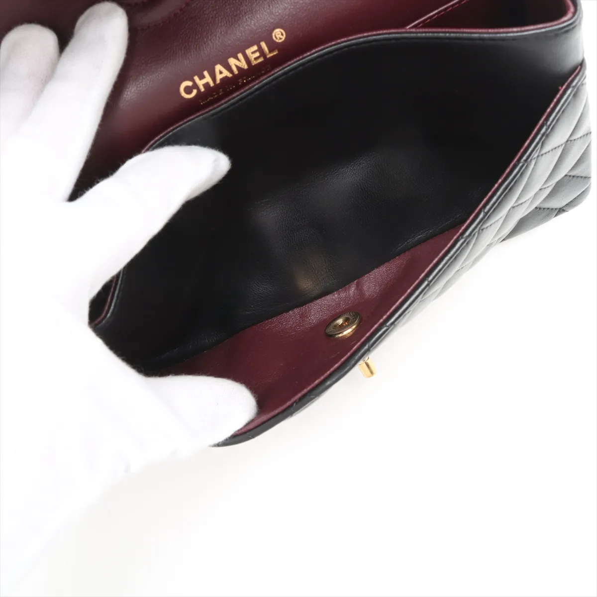 [Individually wrapped] Chanel Matelasse 25 Lambskin Double Flap Double Chain Bag Black Gold Hardware 19190161 19th Series A01112 — view 9