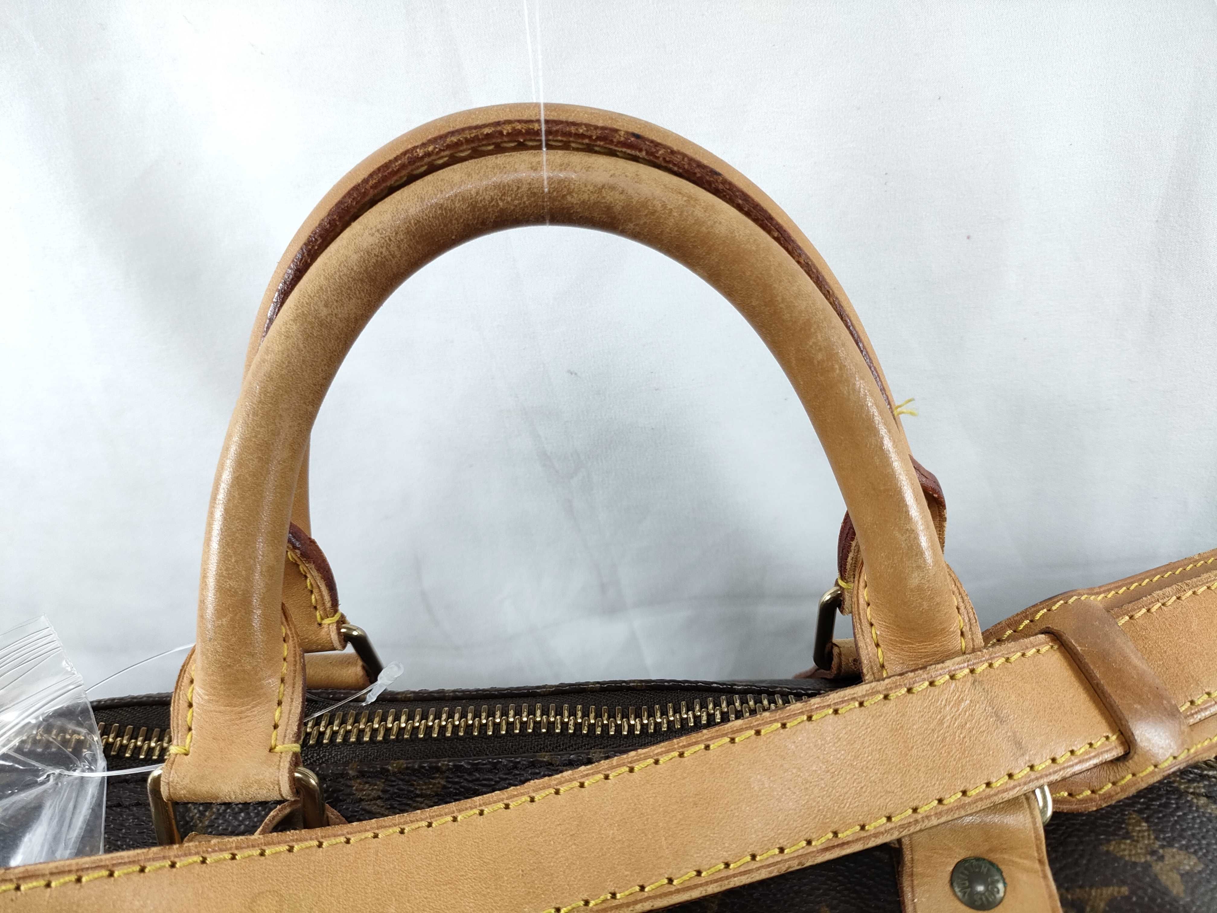 Monogram LV Keepall Bandoulière Boston Bag with Strap — view 4
