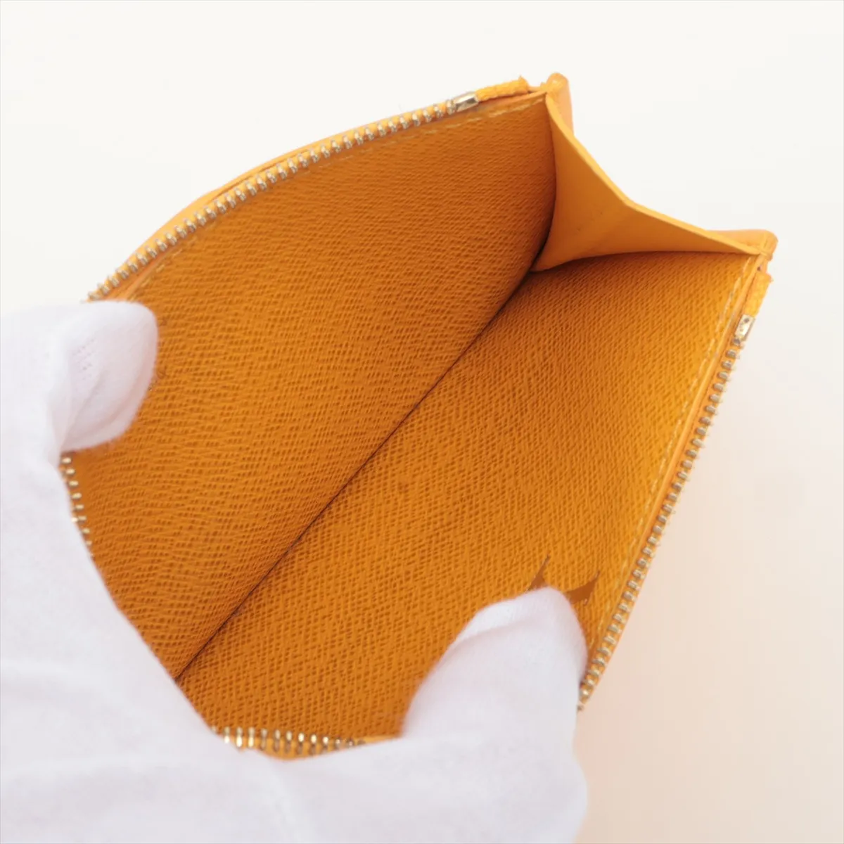 Monogram Heritage Coin Card Holder M12660 Yellow Fragment Case with RFID Reception — view 4