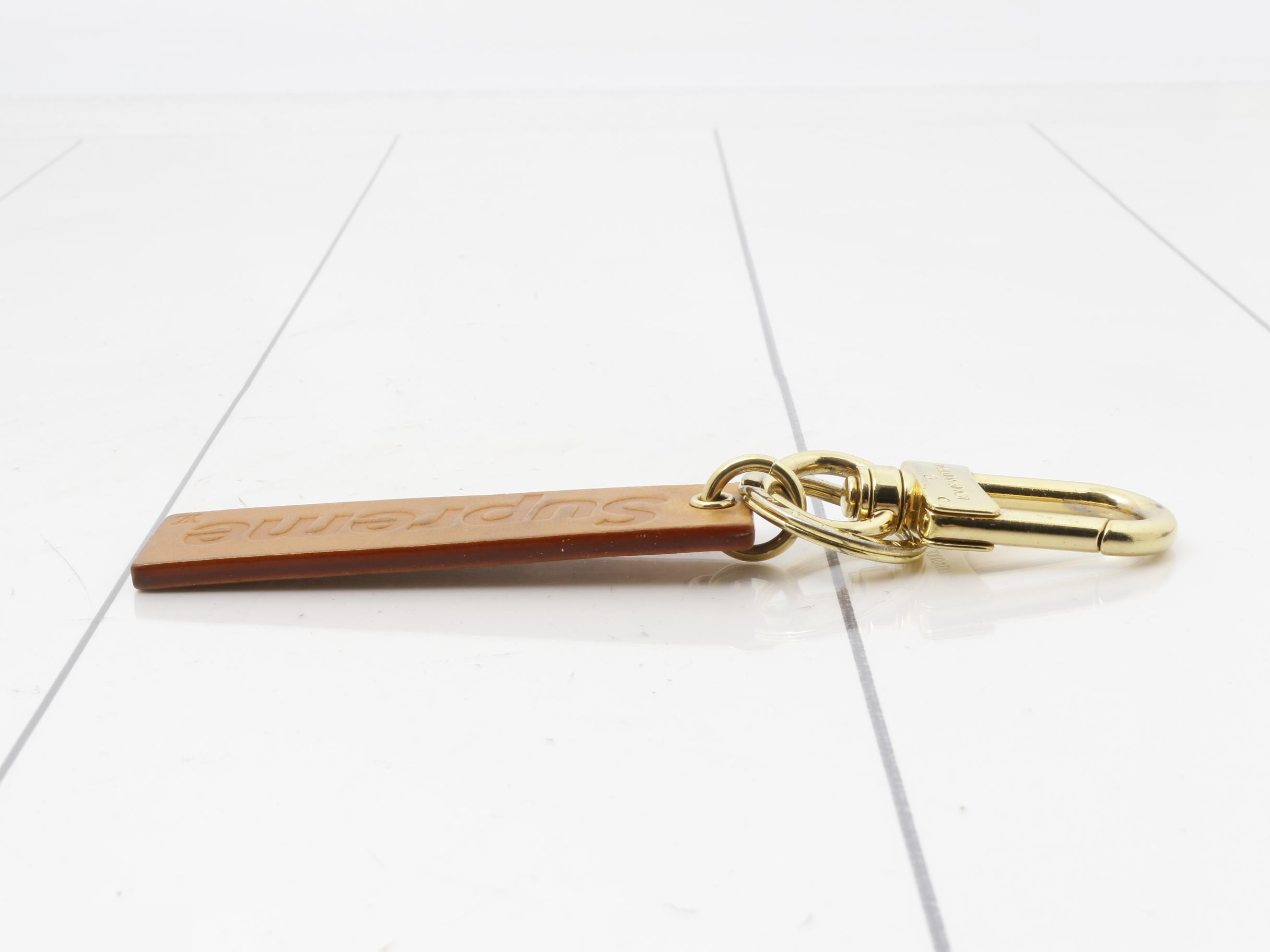 Supreme x Louis Vuitton Keychain — view 3