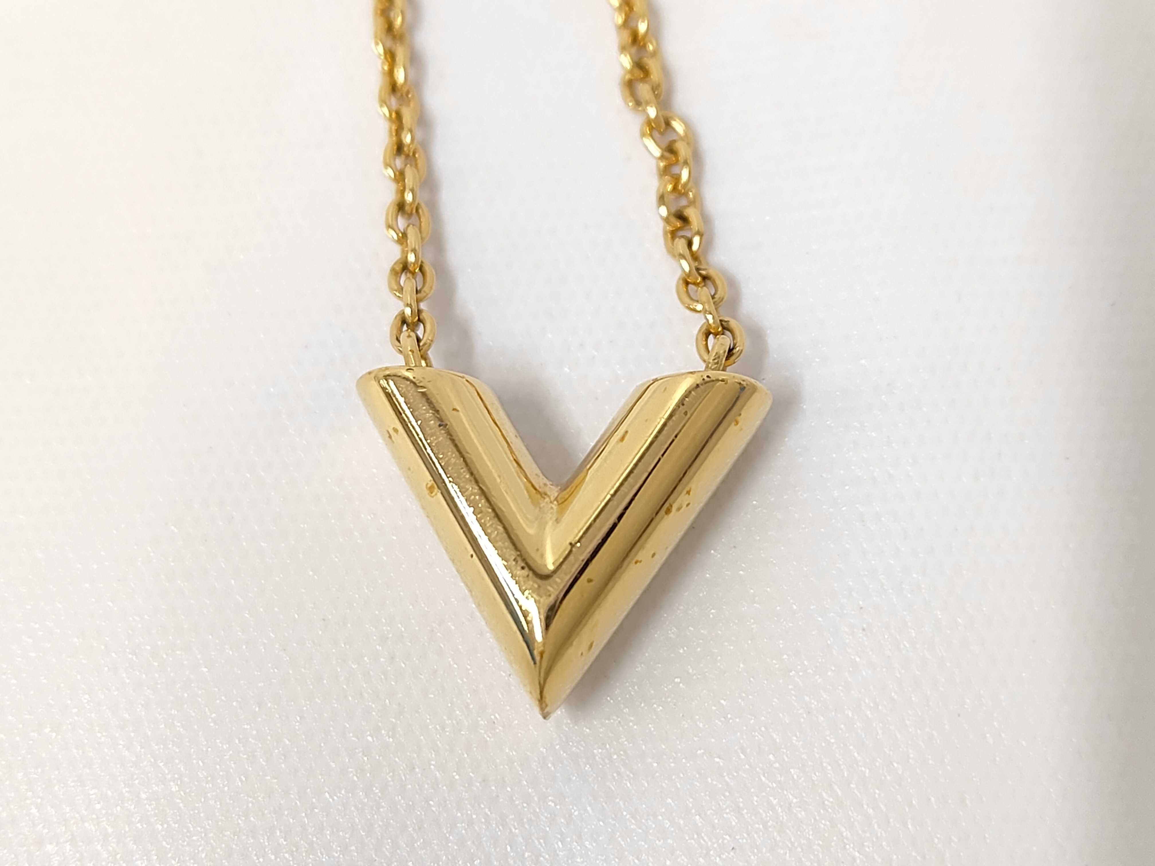 Essential V Necklace M61083 OB0220 Necklace — view 2