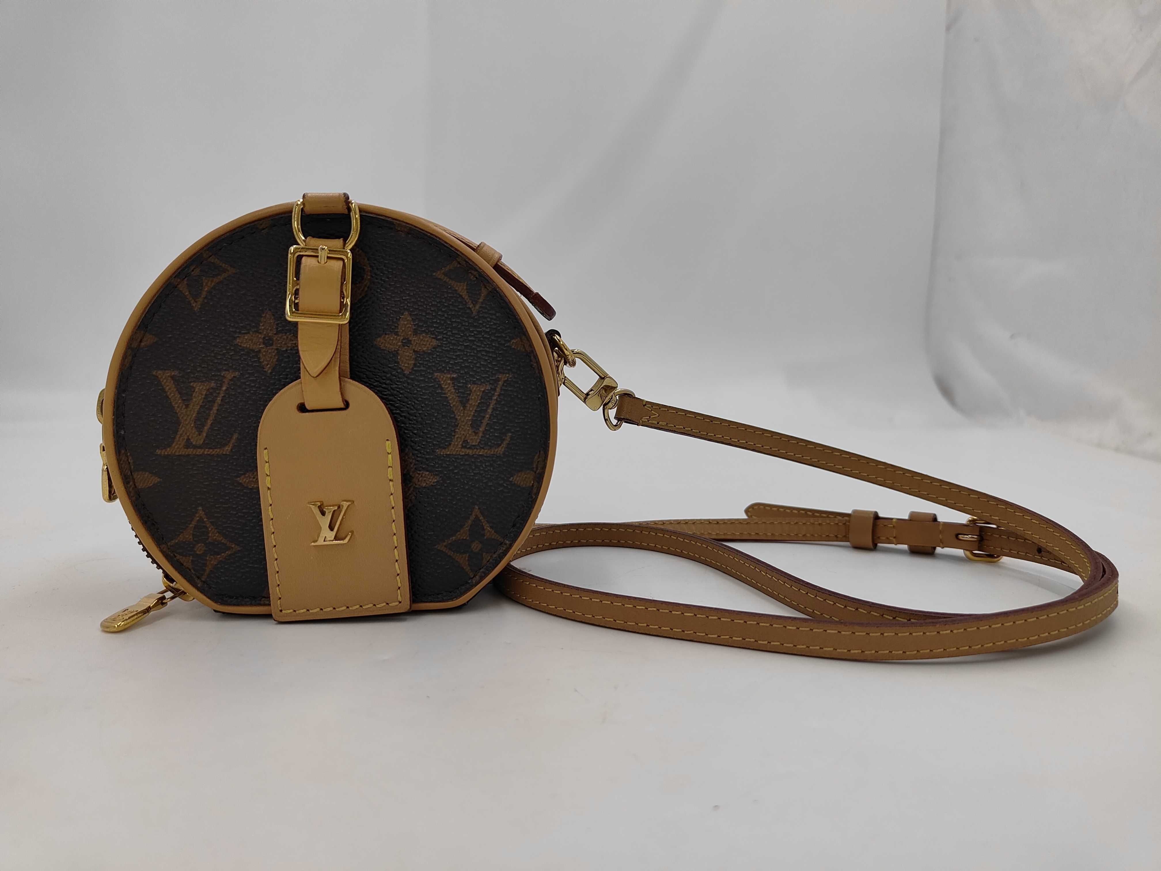 Monogram Mini Boite Chapeau M44699 Shoulder Bag