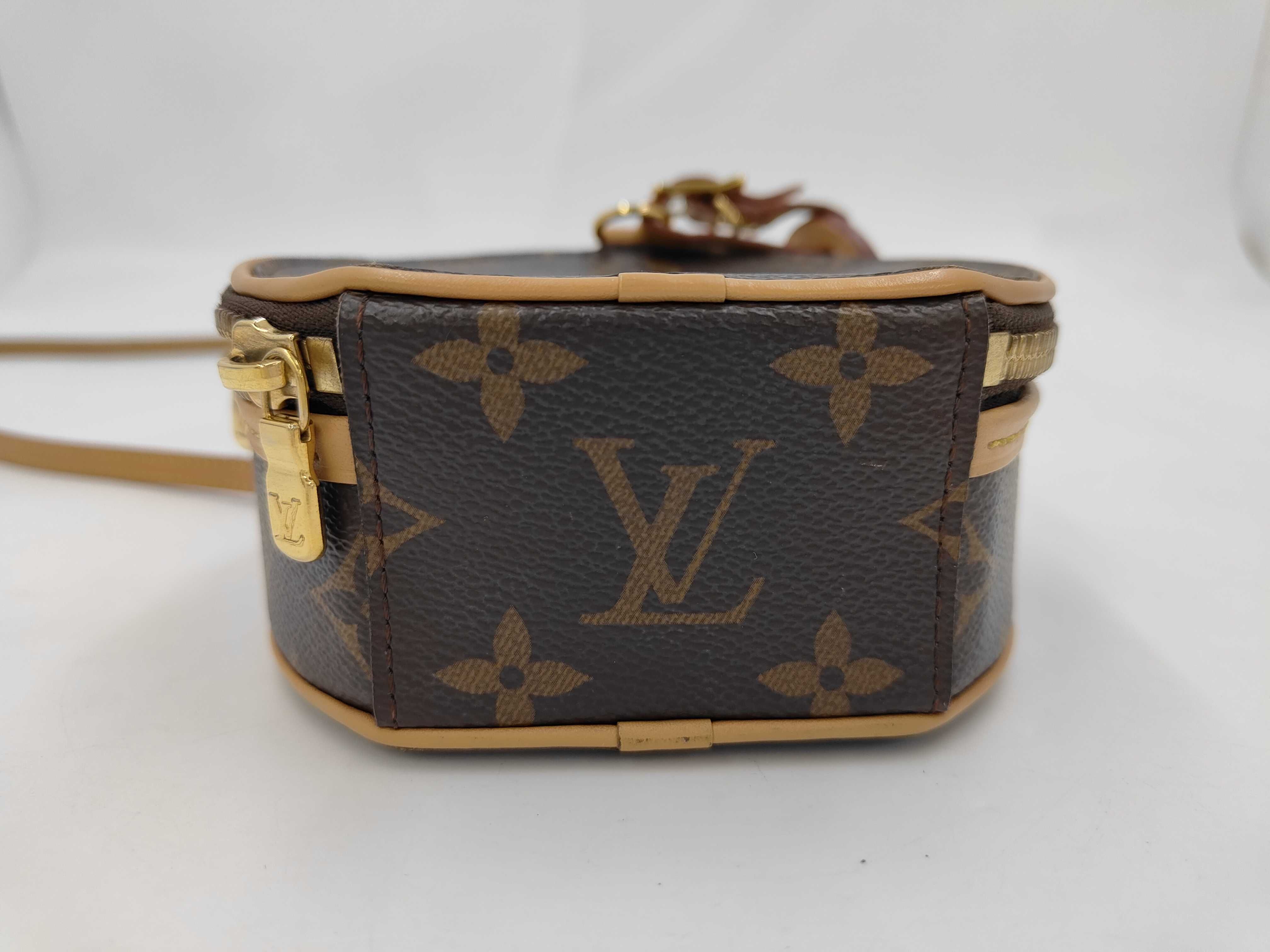 Monogram Mini Boite Chapeau M44699 Shoulder Bag — view 12