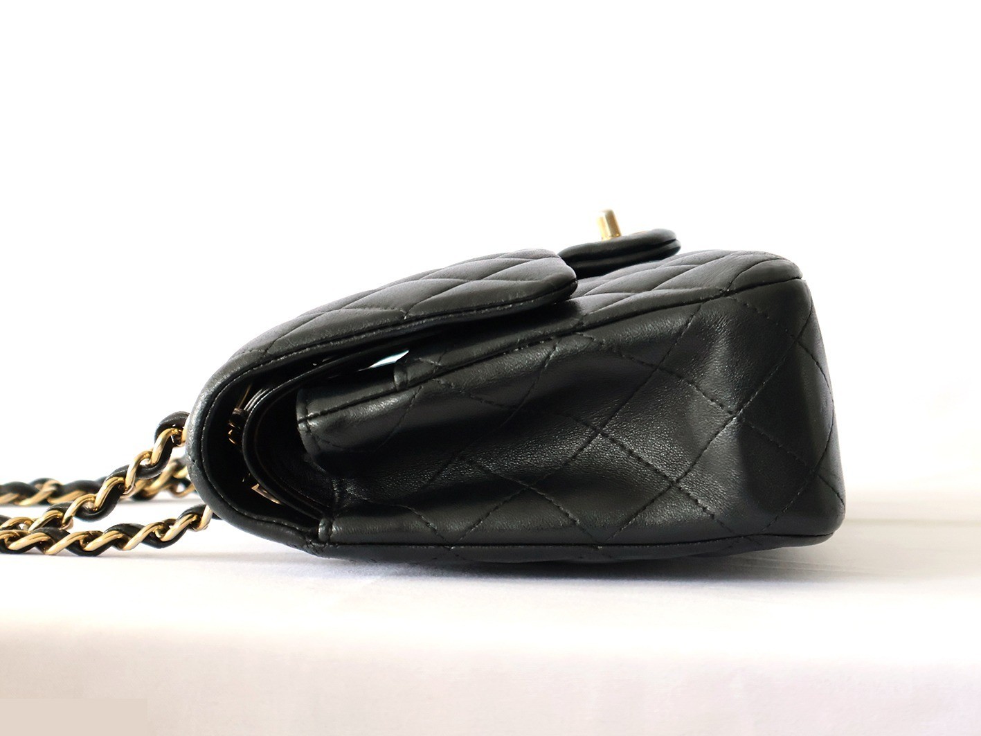 Matelassé 25 Lambskin Double Flap Double Chain Shoulder Bag, Black — view 6