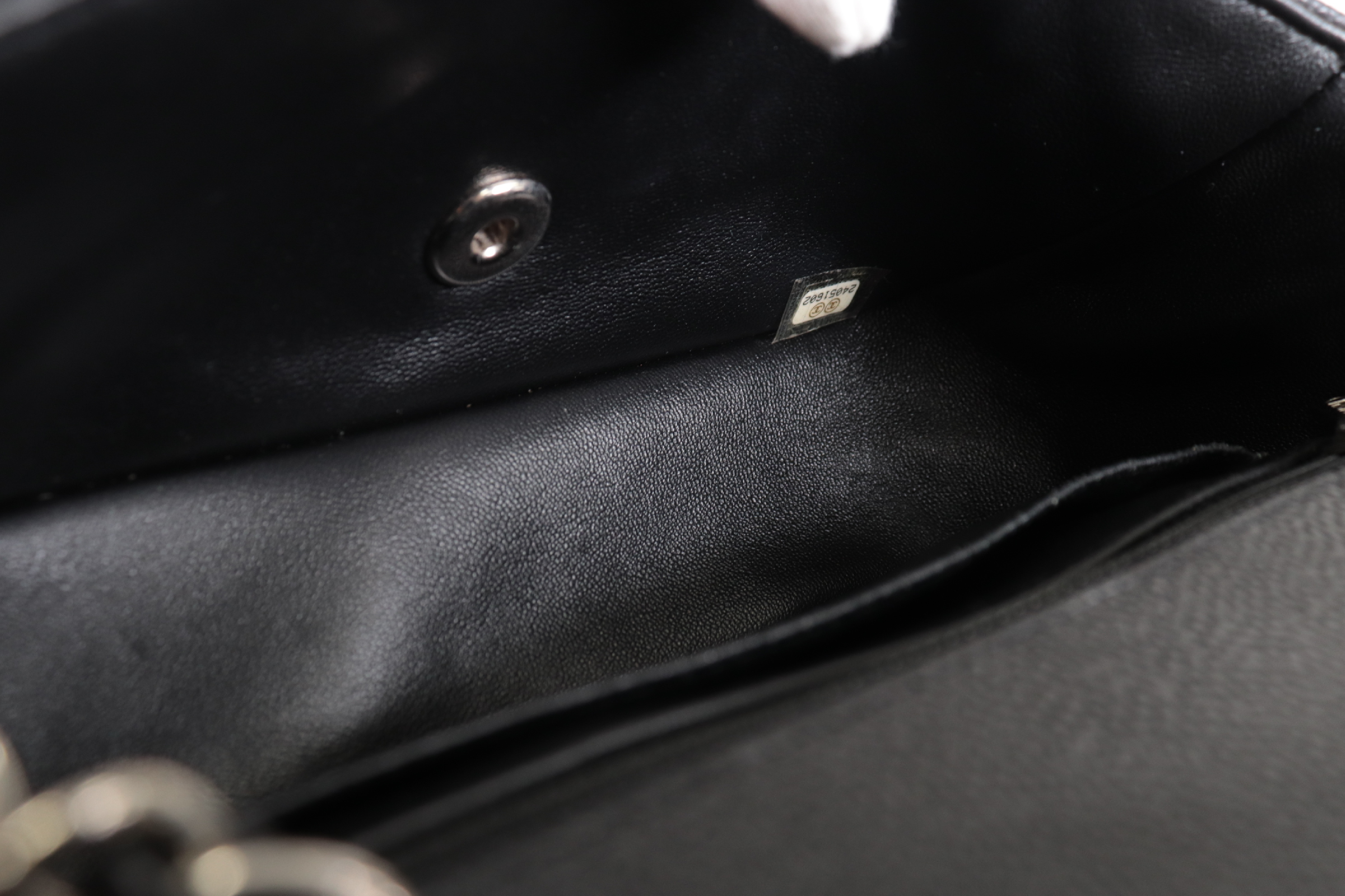 Caviar Mini Chain Shoulder Bag W20 (Serial Number 24) — view 8