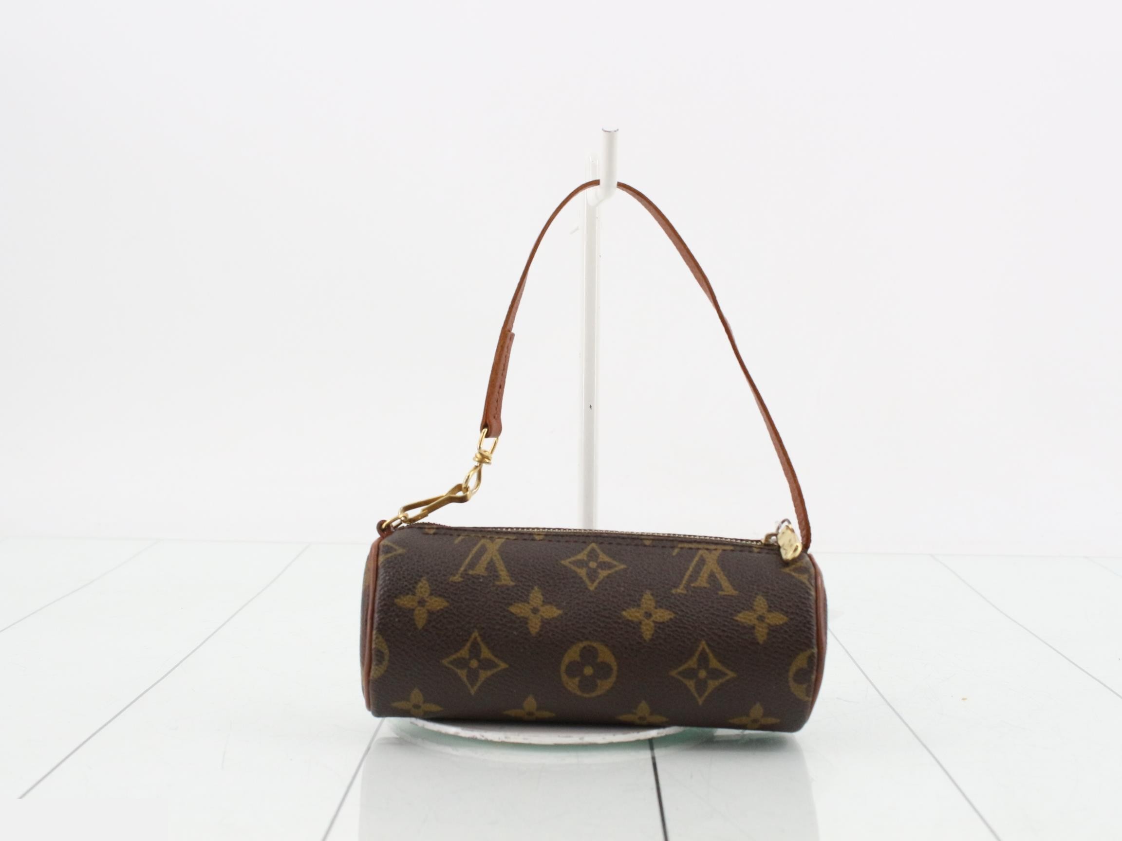 pouch — view 2