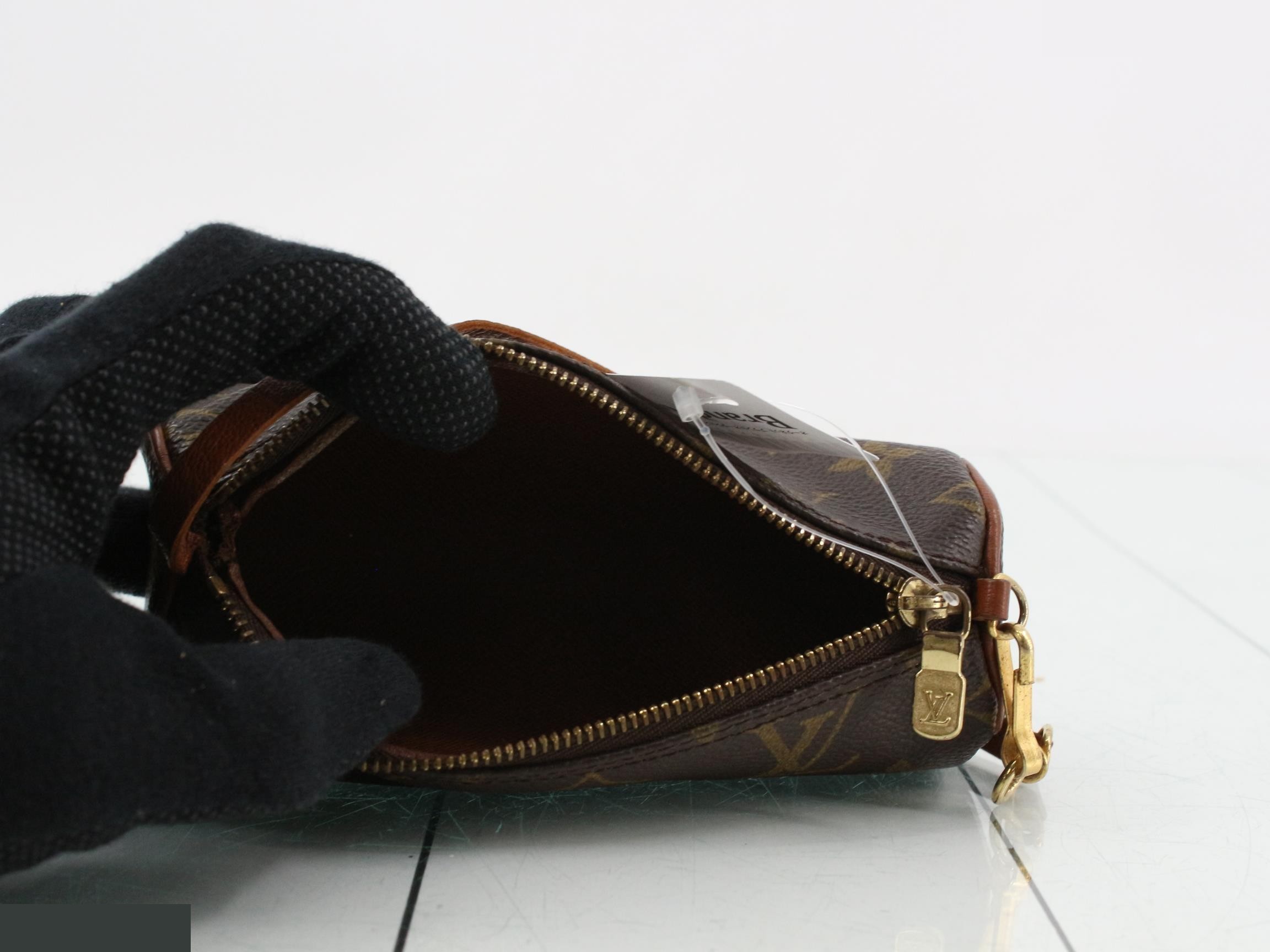 pouch — view 4