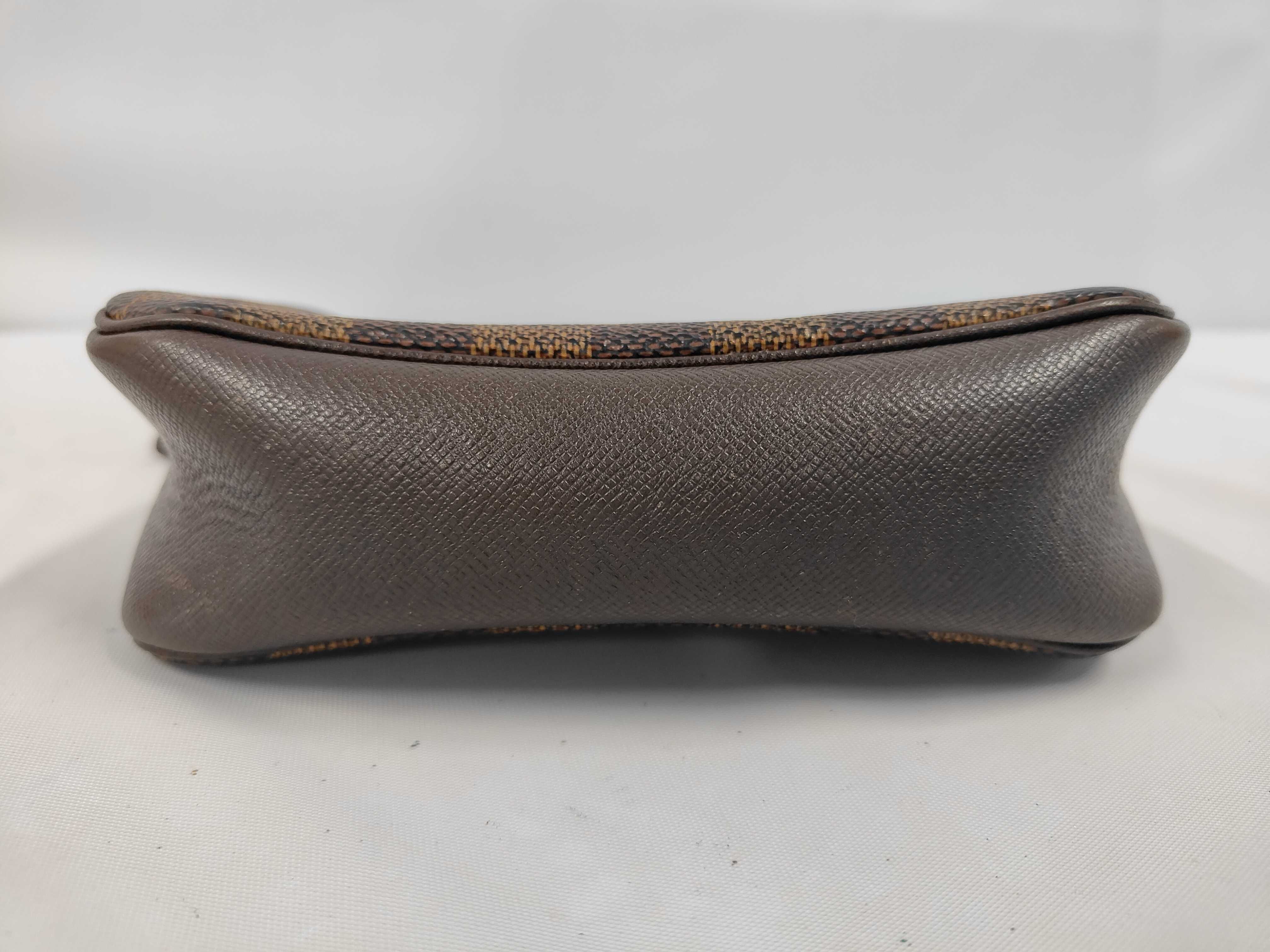 Damier Leather Trouse Makeup Pouch Handbag — view 3