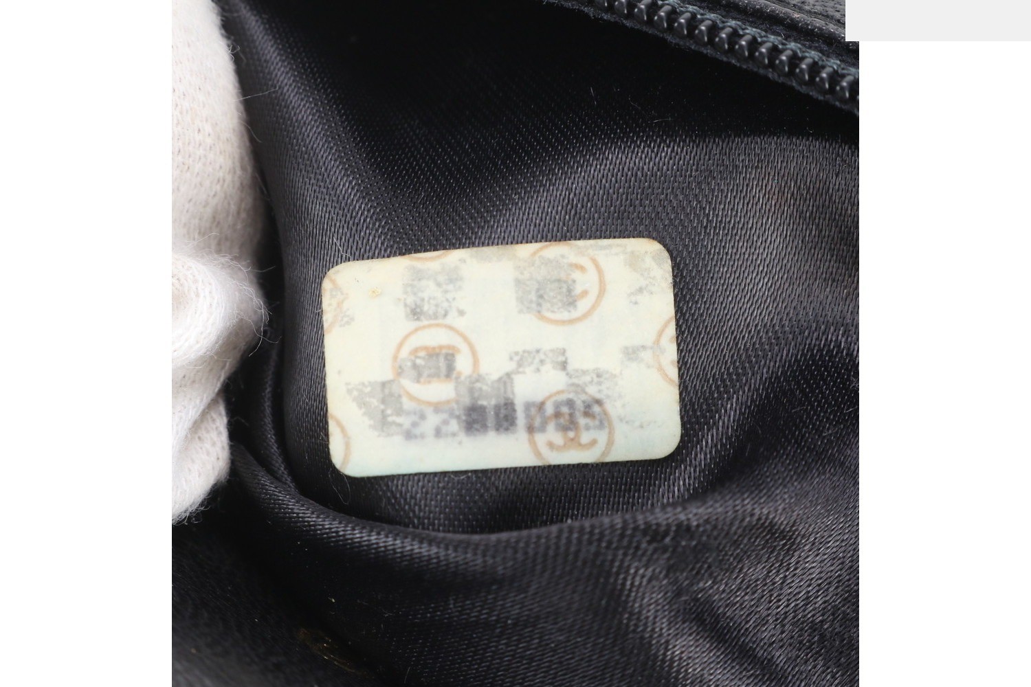 Coin purse, chain, Coco Mark, leather shoulder bag — view 10