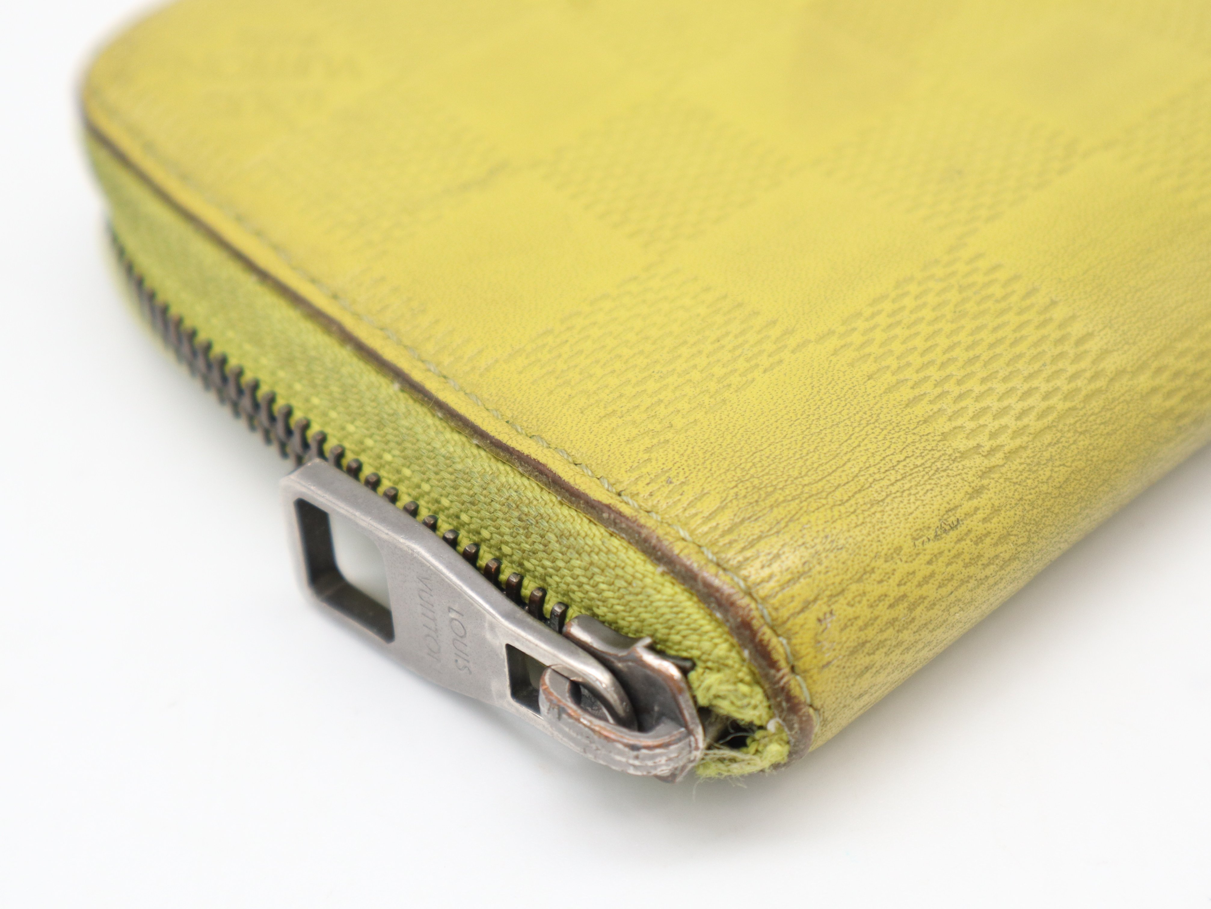 N62236 Damier Infini Vertical Vert Ascetic Wallet — view 8