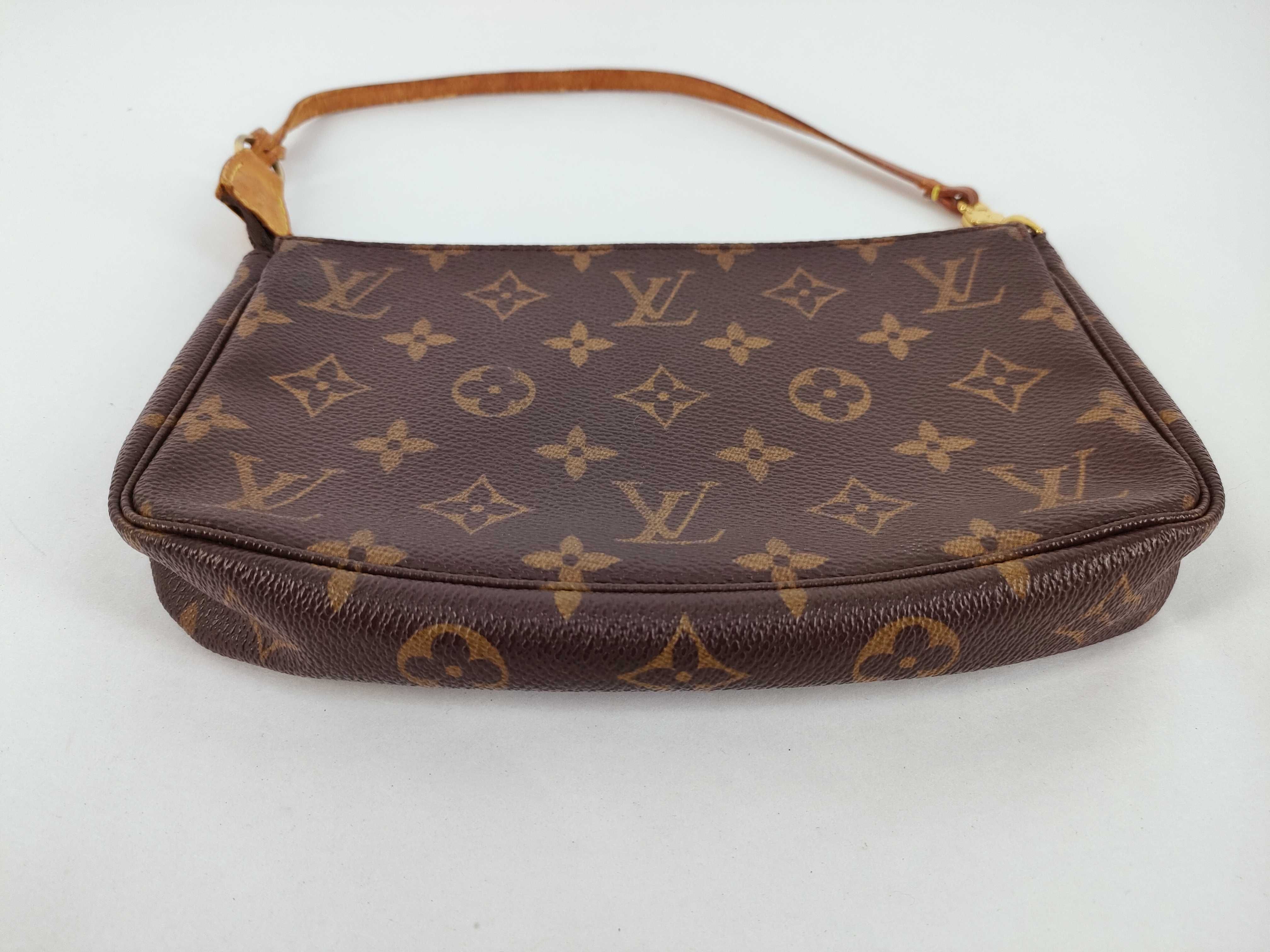 Monogram Louis Vuitton Monogram Pochette Accessoires Handbag Pouch — view 8