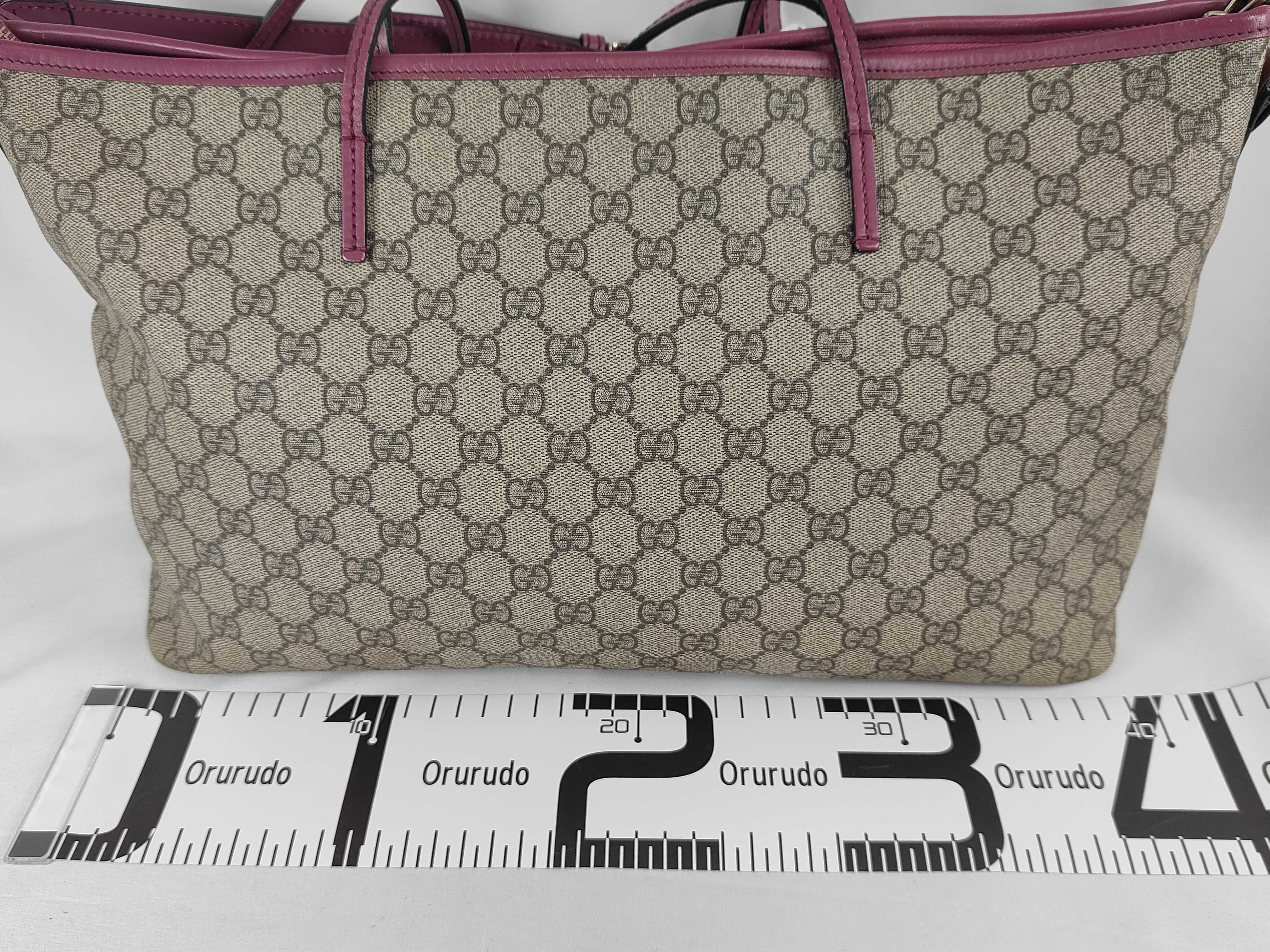 GG Supreme Tote Bag — view 2