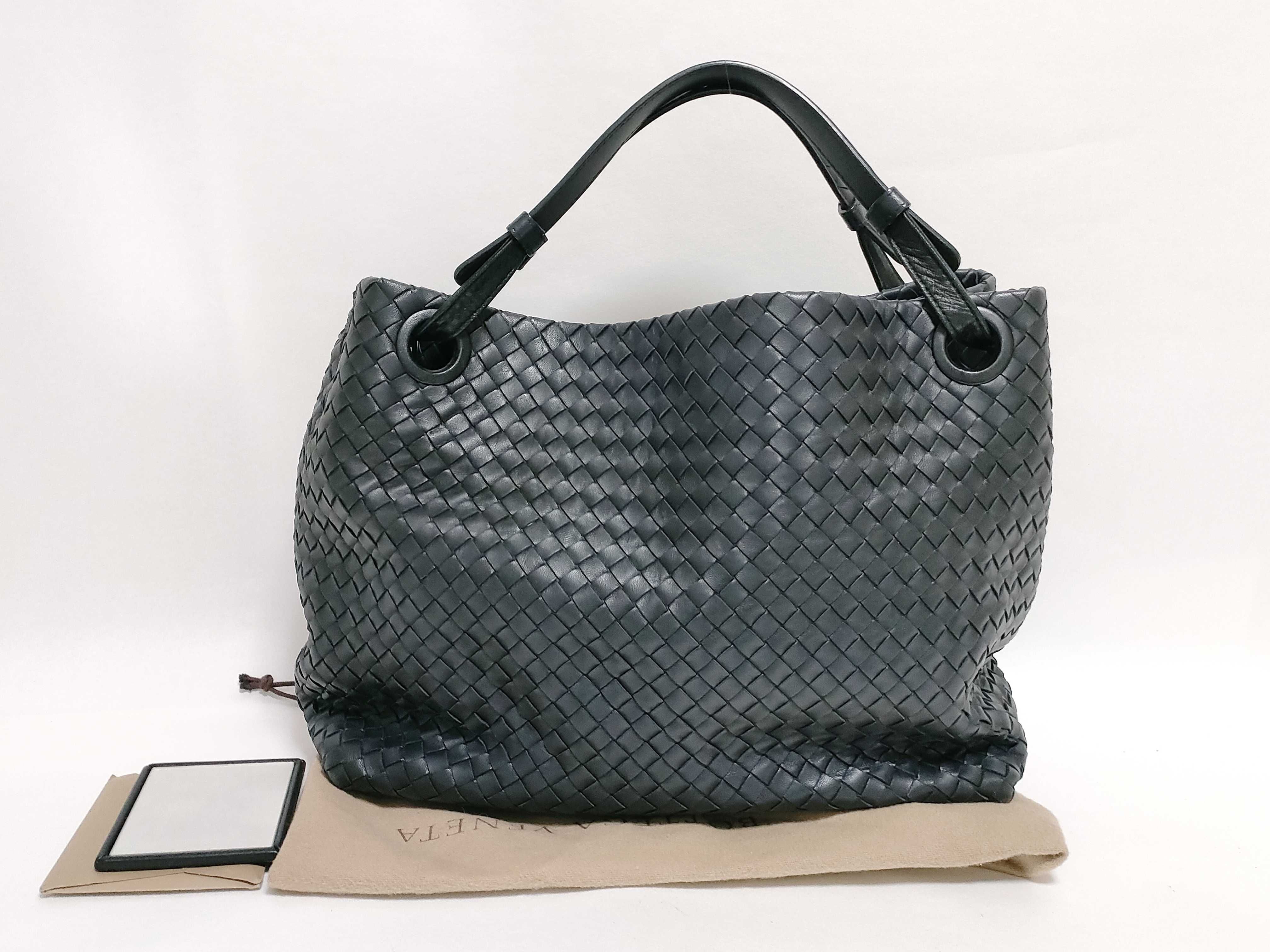 Intrecciato Garda Leather Handbag, Black