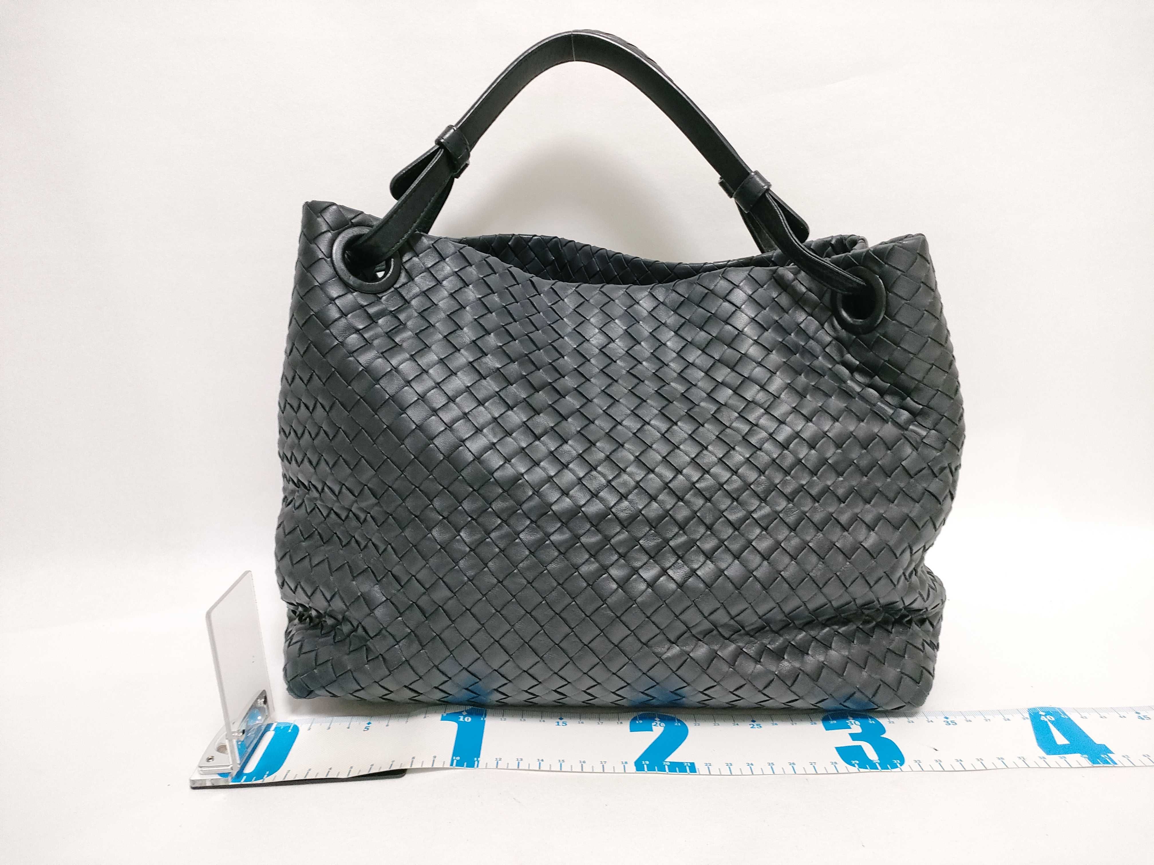 Intrecciato Garda Leather Handbag, Black — view 2