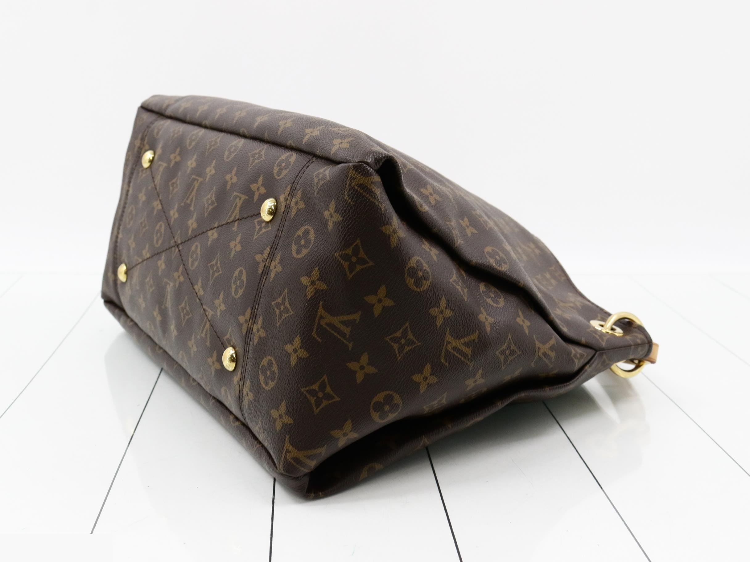 Monogram Artsy MM Shoulder Bag — view 6