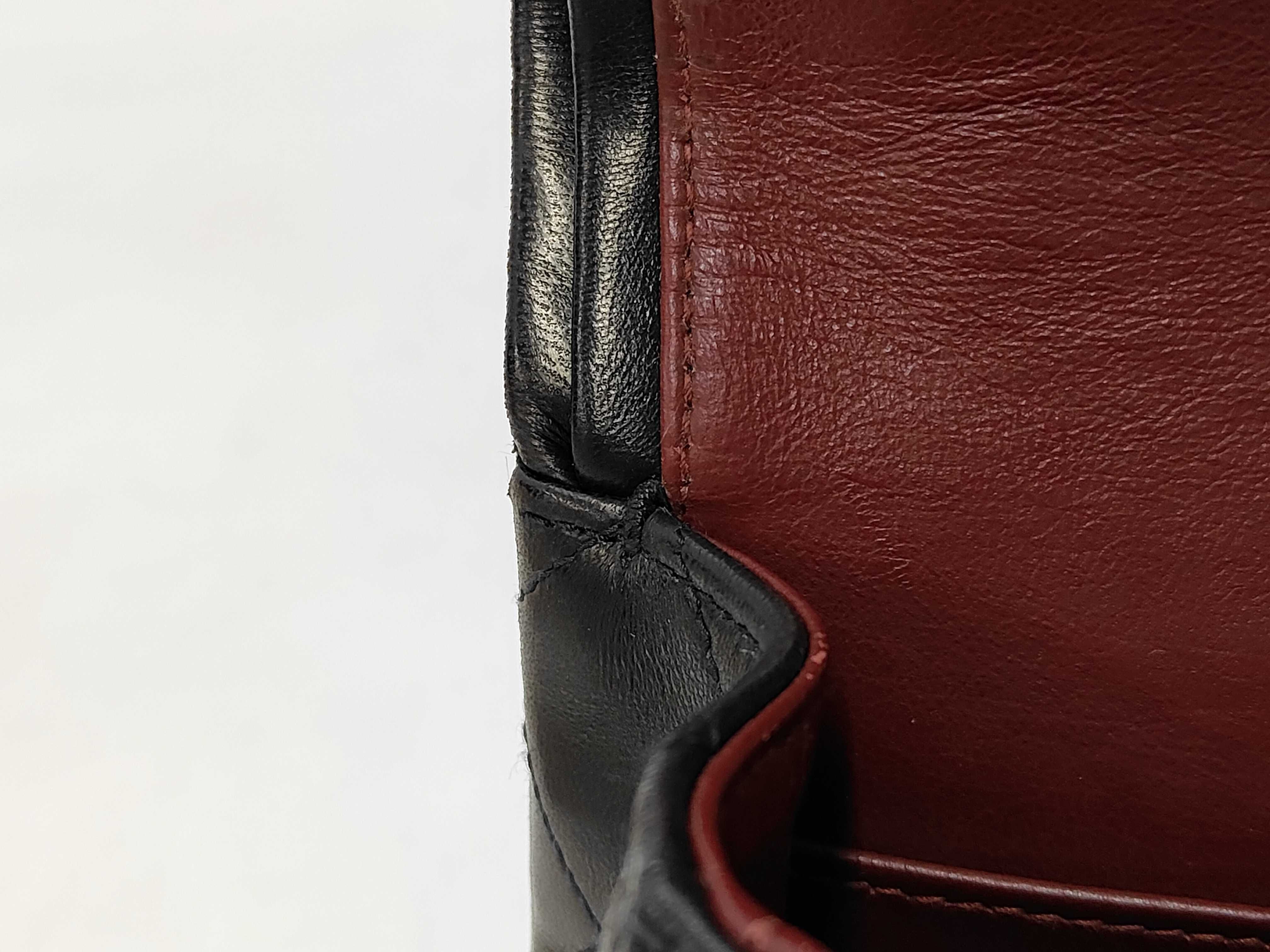 Lambskin Matelassé 23 w Boutique Seal Shoulder Bag — view 11