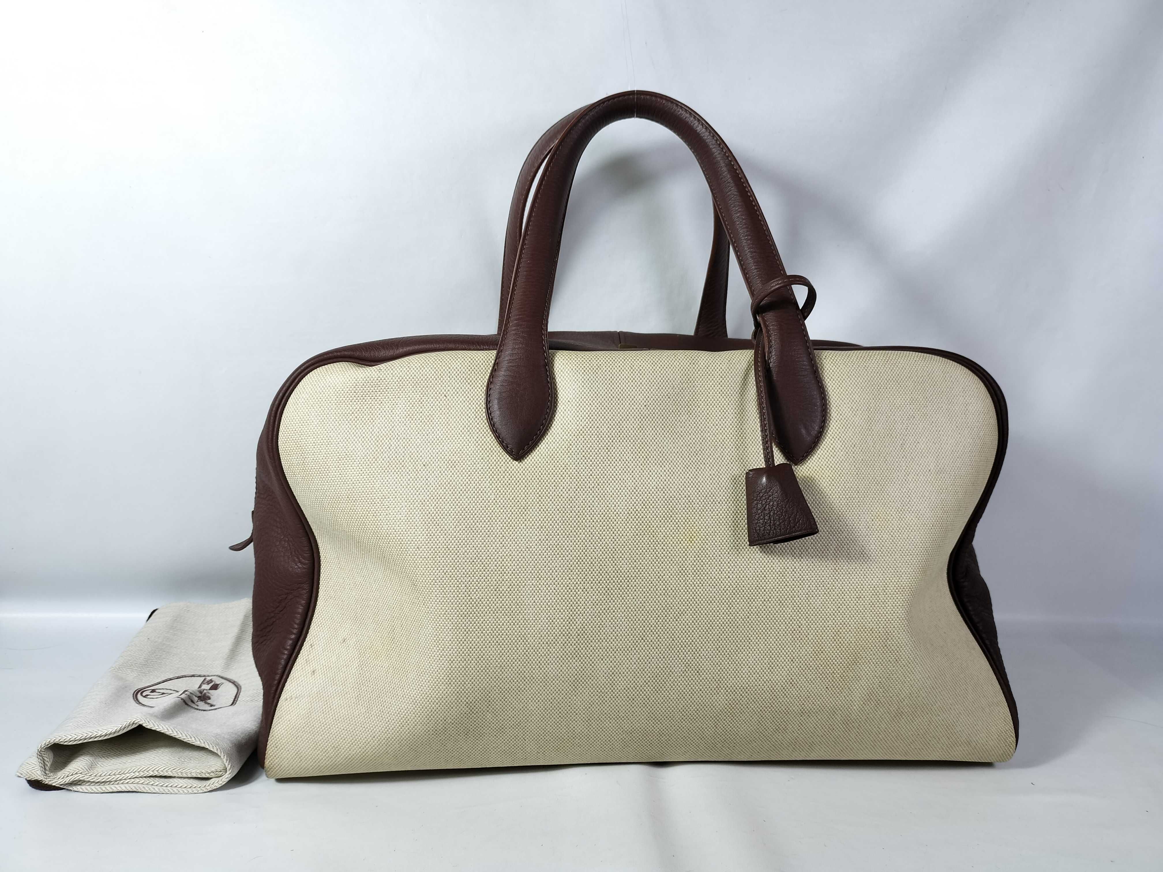 Victoria Semi-Shoulder Bag with Padlock and 2 Keys (Handbag)