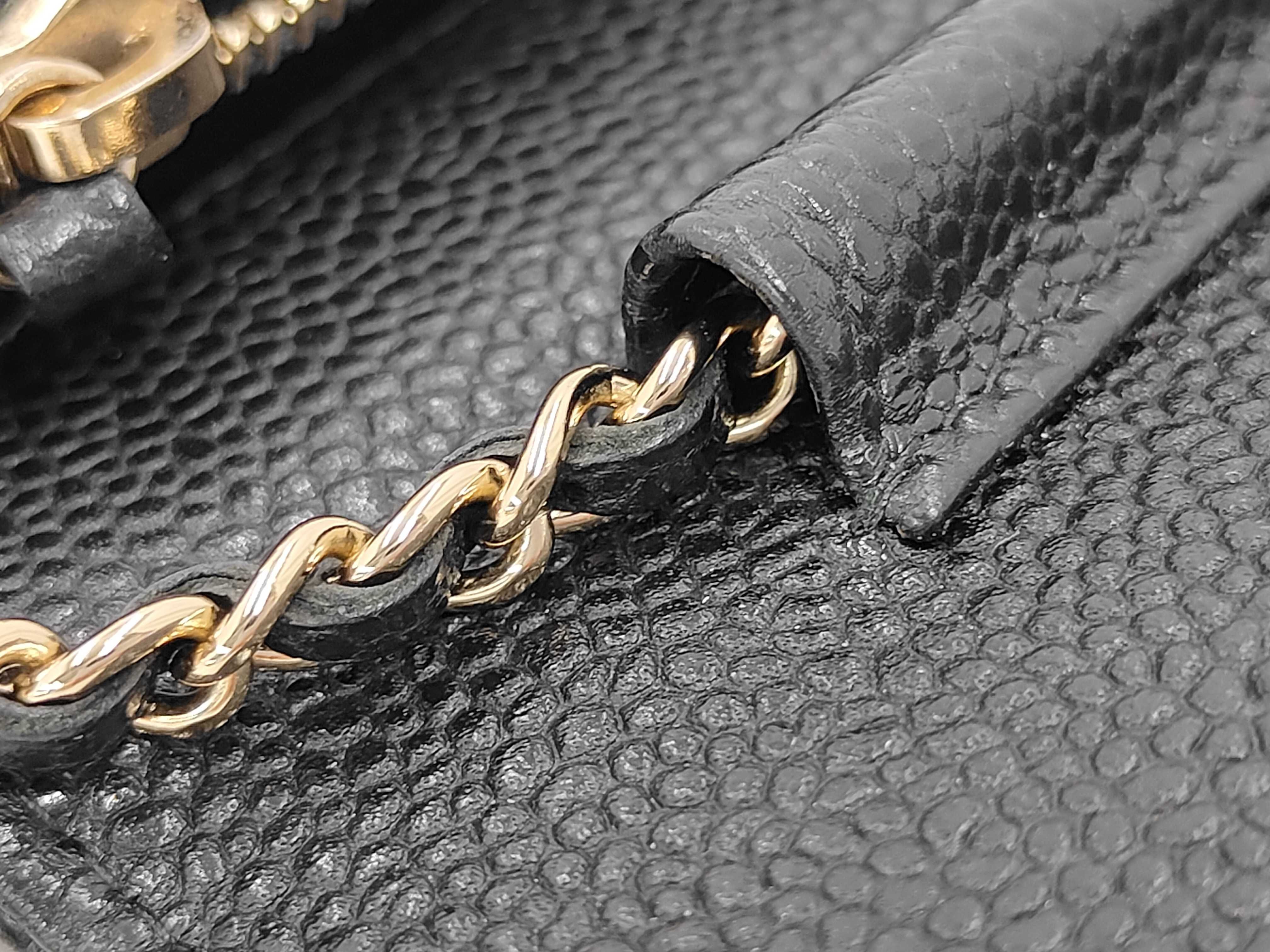 Matelassé Caviar Skin Coco Lock Chain Wallet (Shoulder Bag with Dust Bag, Cards, and Seal) — view 7