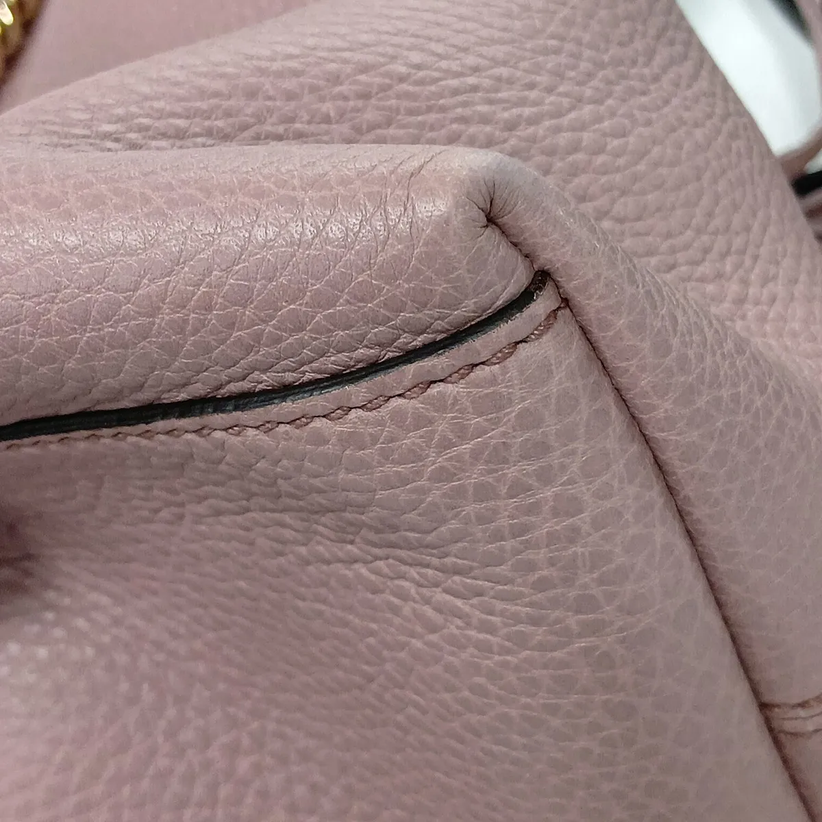 Soho 308982 Leather Chain Shoulder Bag Pink — view 13