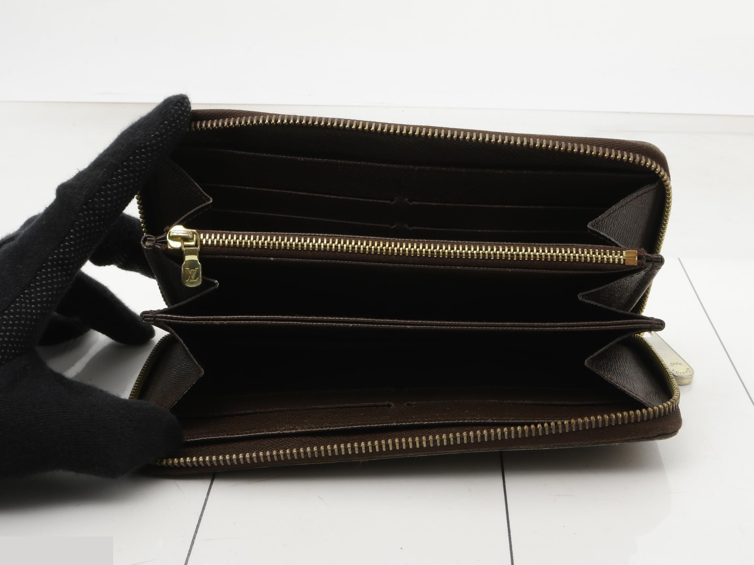 Damier Zippy Wallet Round Zipper Long Wallet — view 4