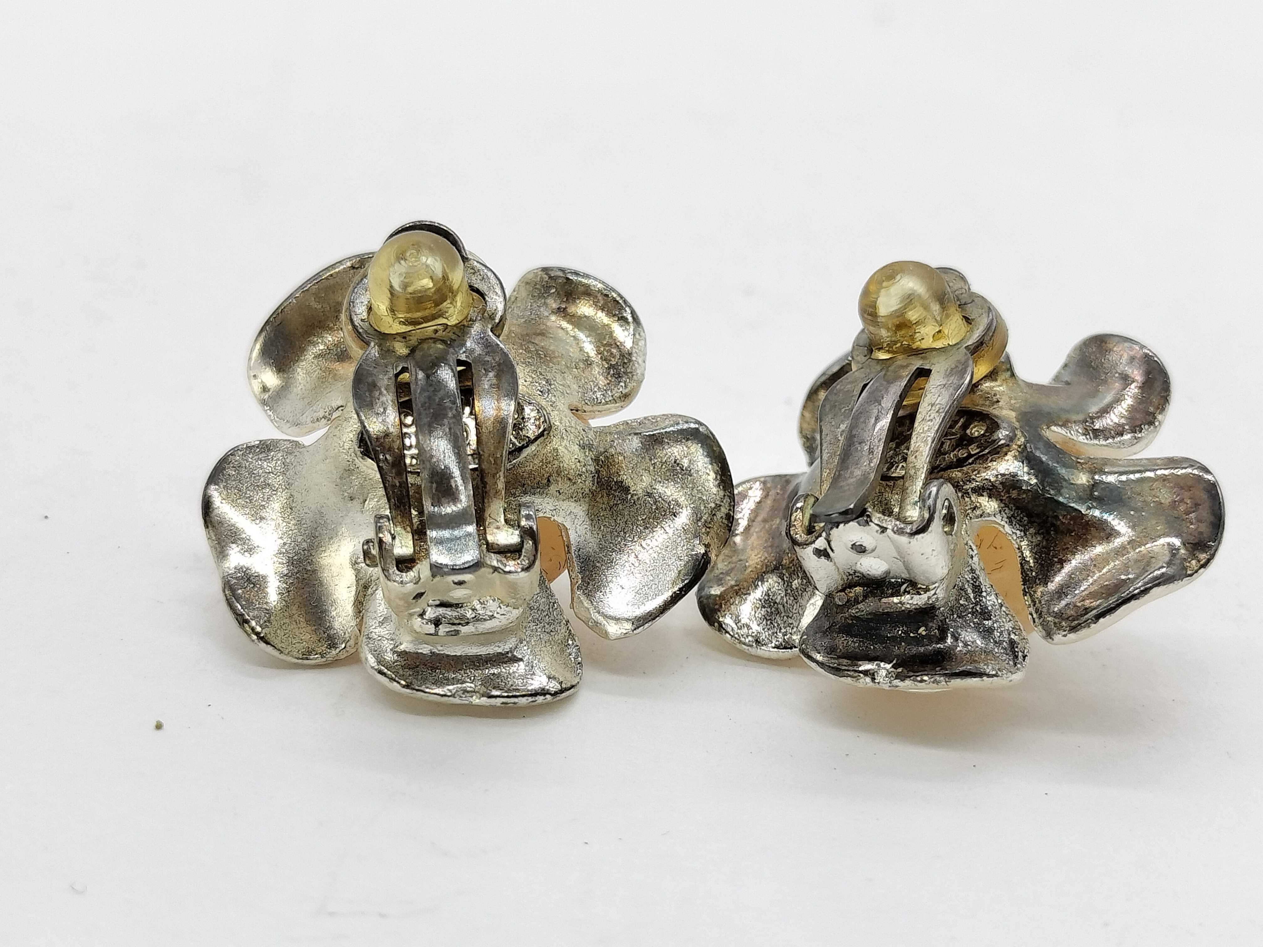 00 T Pearl Camellia Earrings — view 5