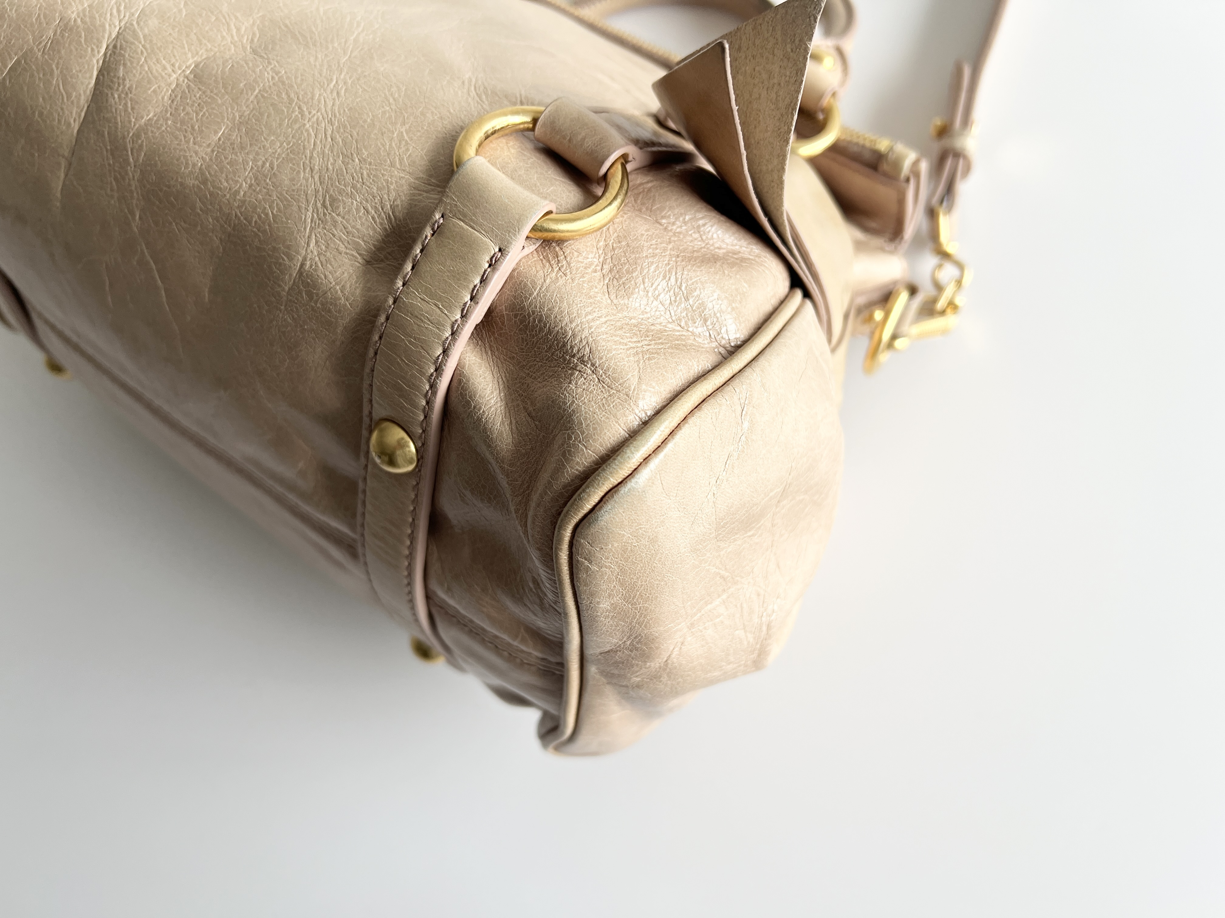 Vitello Luxe Ribbon Leather 2-Way Shoulder Bag/Handbag — view 10