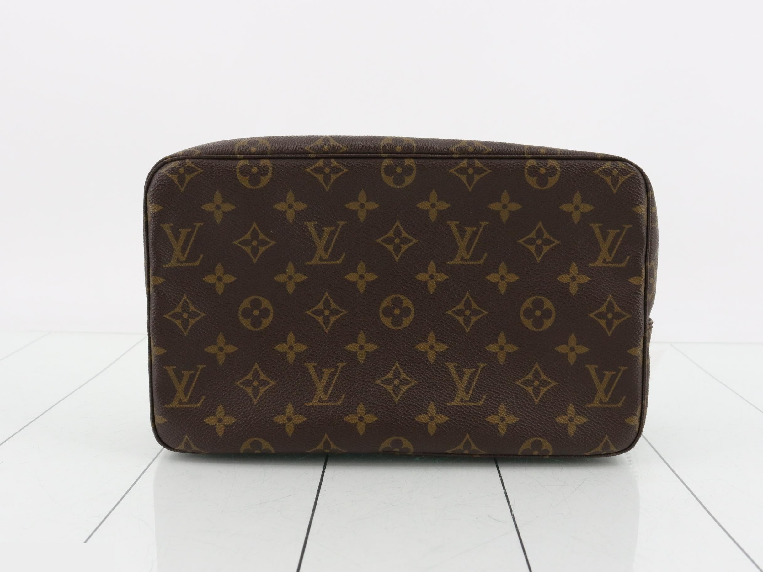 Truth Toilette 28 — view 2