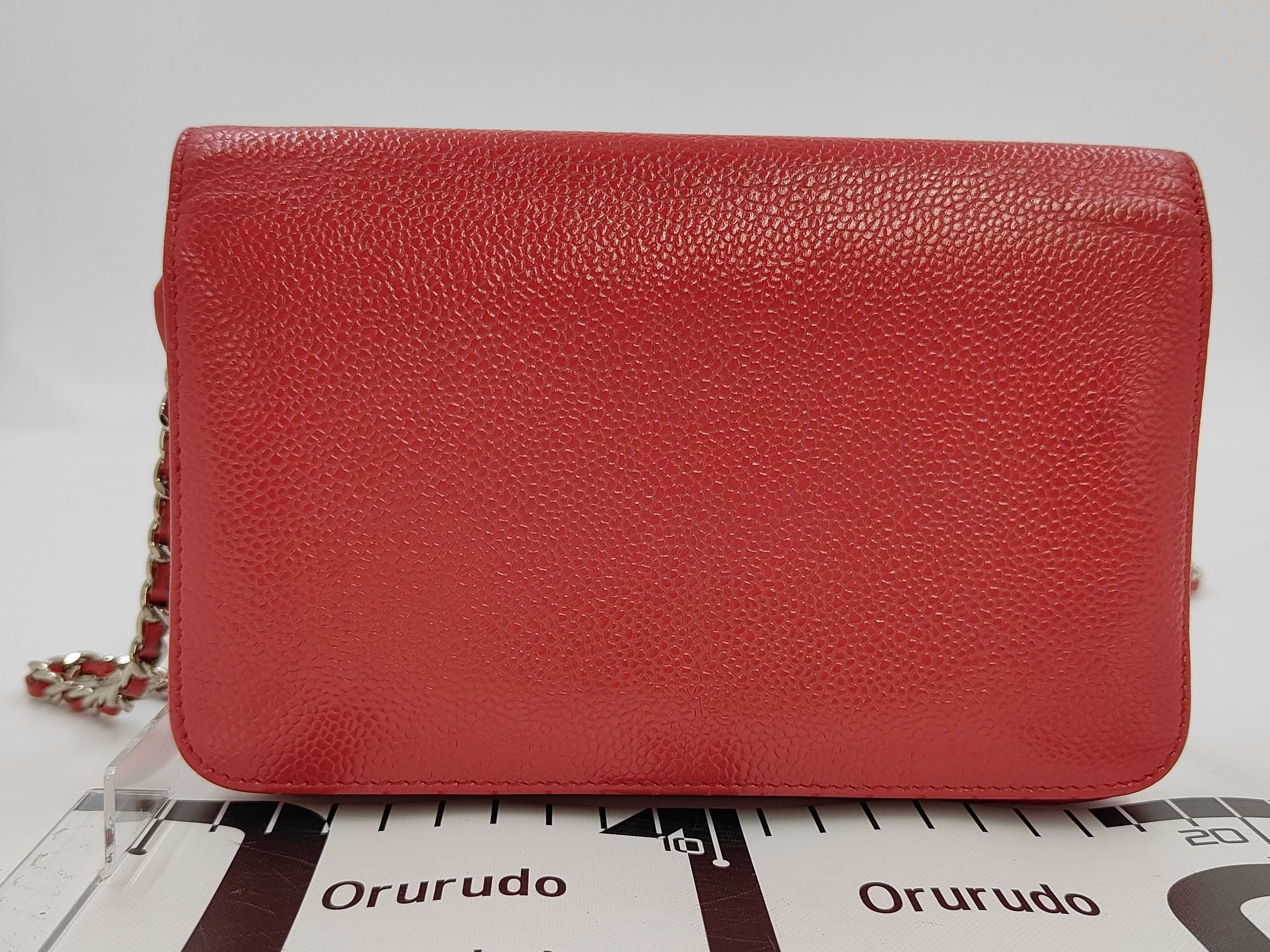Caviar Chain Wallet Shoulder Bag — view 2