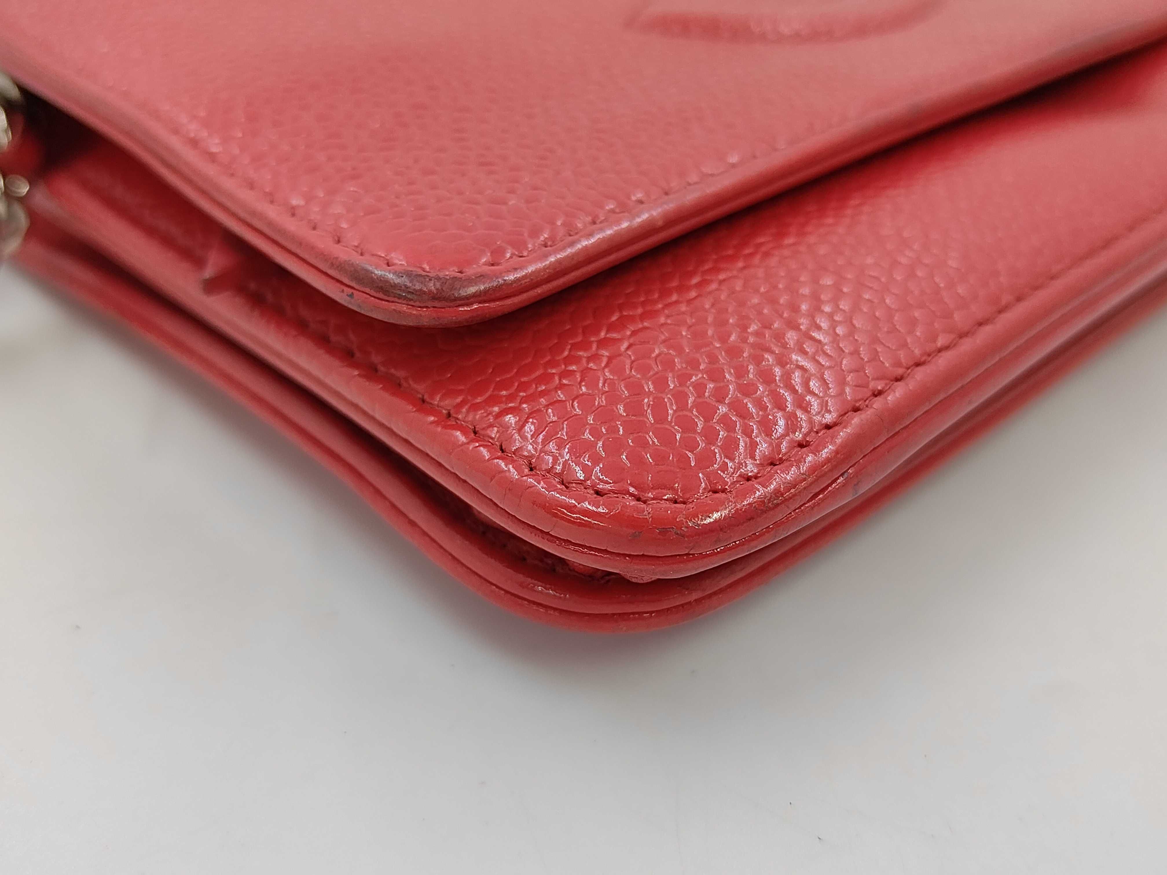 Caviar Chain Wallet Shoulder Bag — view 3