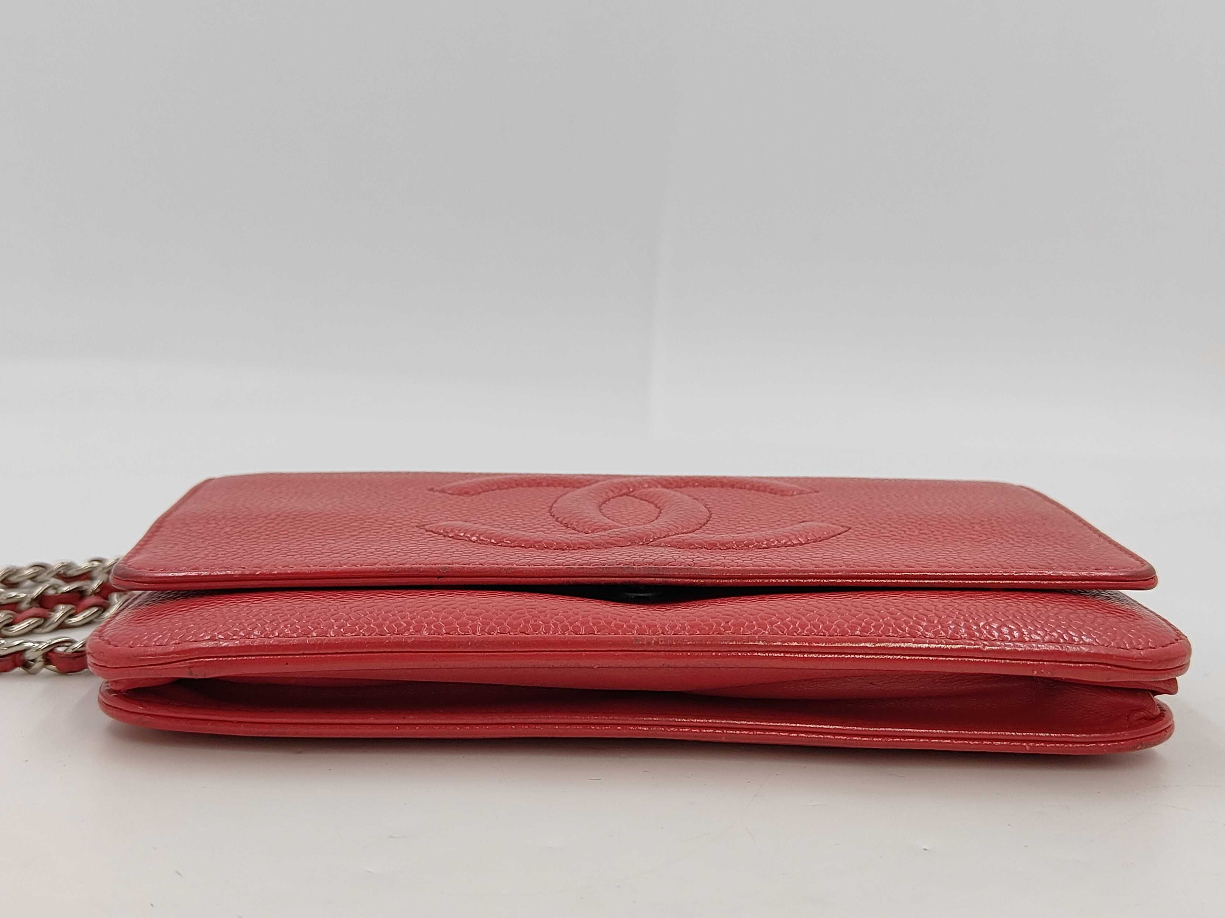 Caviar Chain Wallet Shoulder Bag — view 4