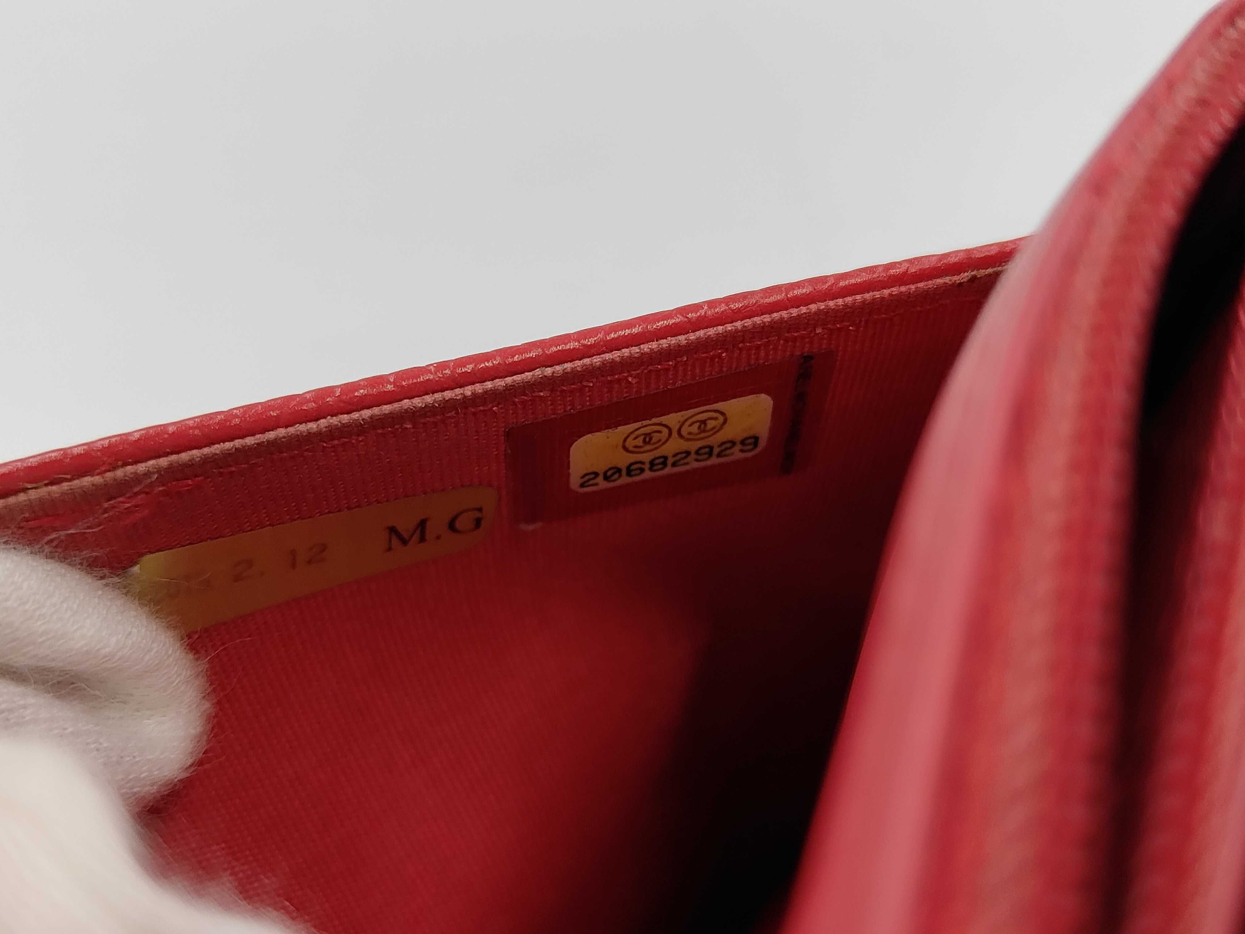 Caviar Chain Wallet Shoulder Bag — view 10