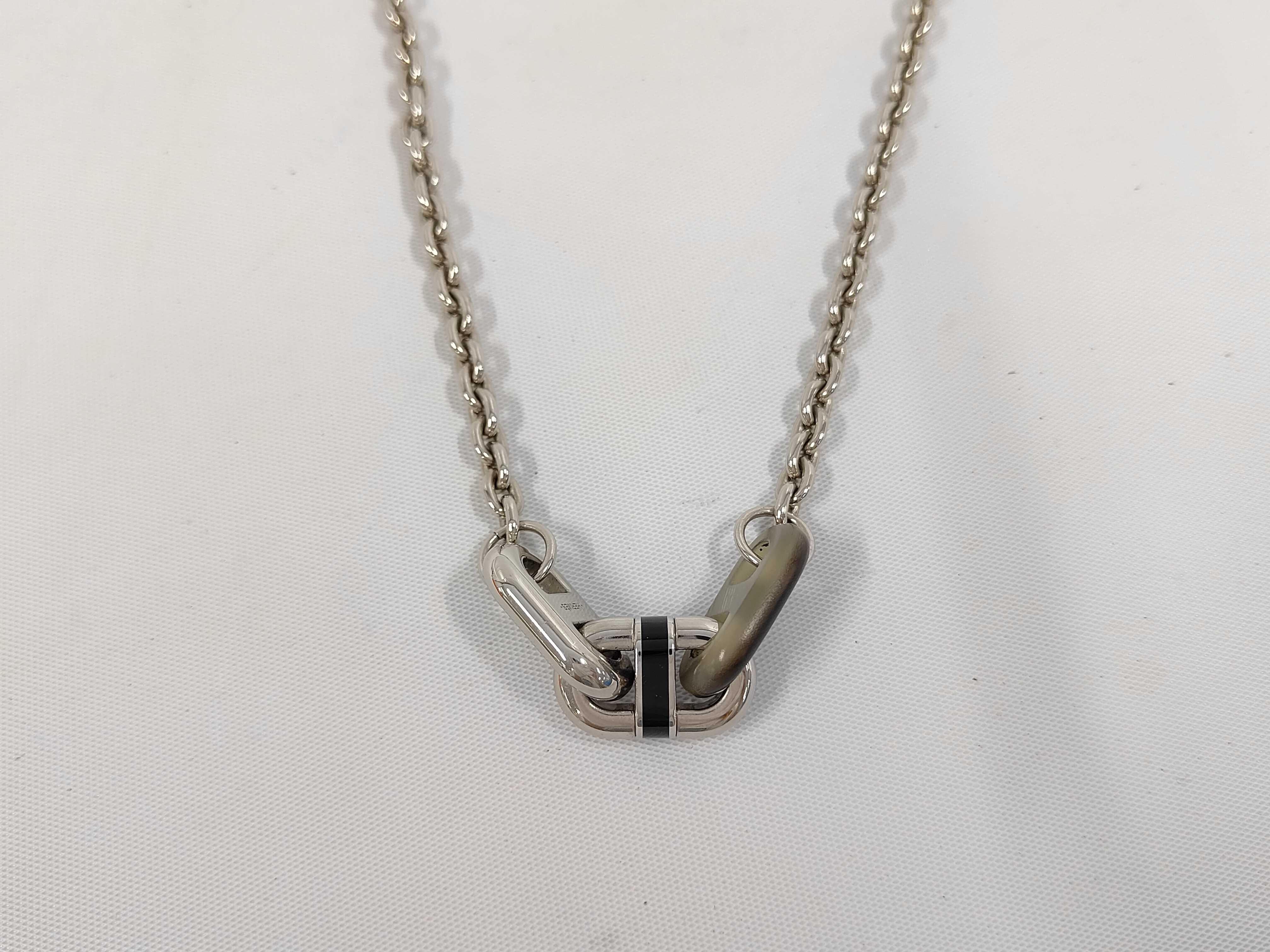 Maillon Chaine d'Ancre Necklace (with box) — view 2
