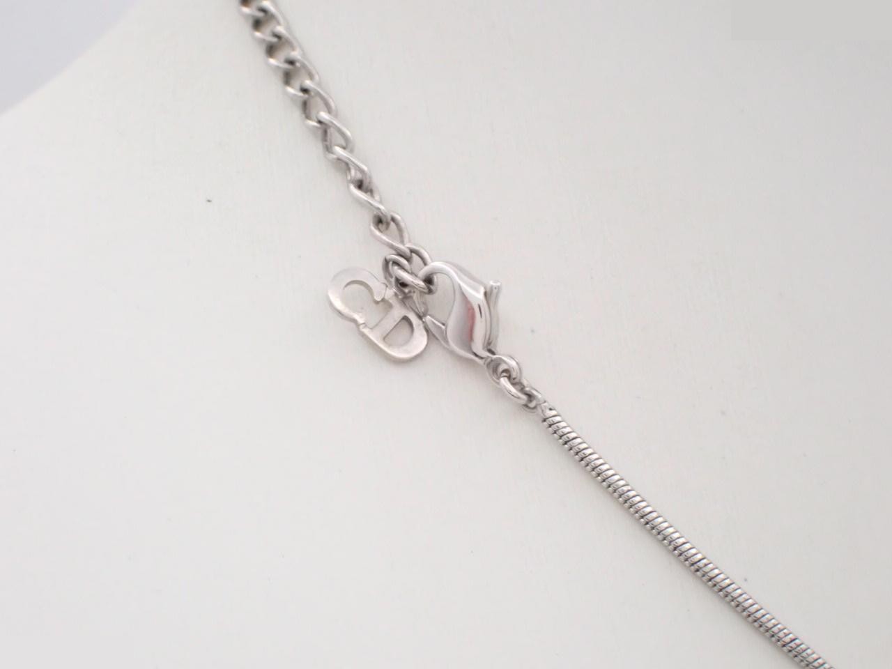 Other lines: Precious metal necklaces, heart design, rhinestones, silver. — view 2