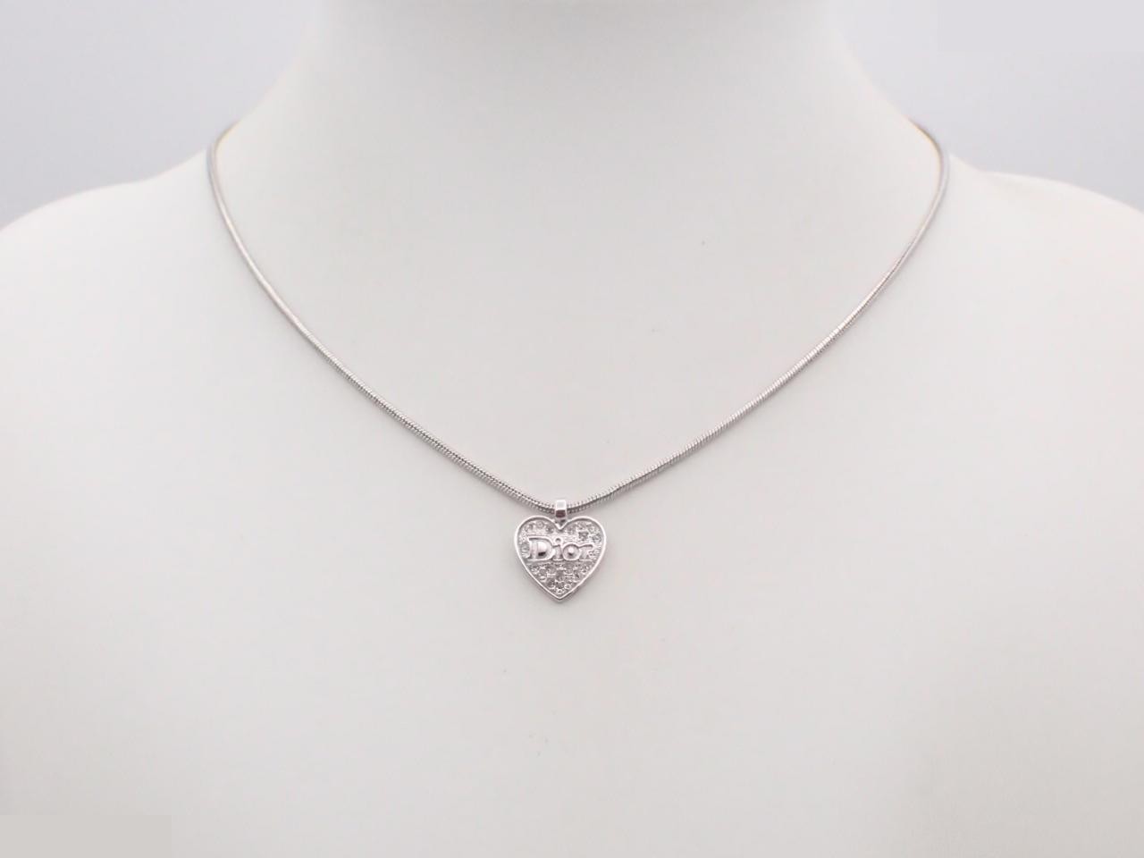 Other lines: Precious metal necklaces, heart design, rhinestones, silver. — view 3