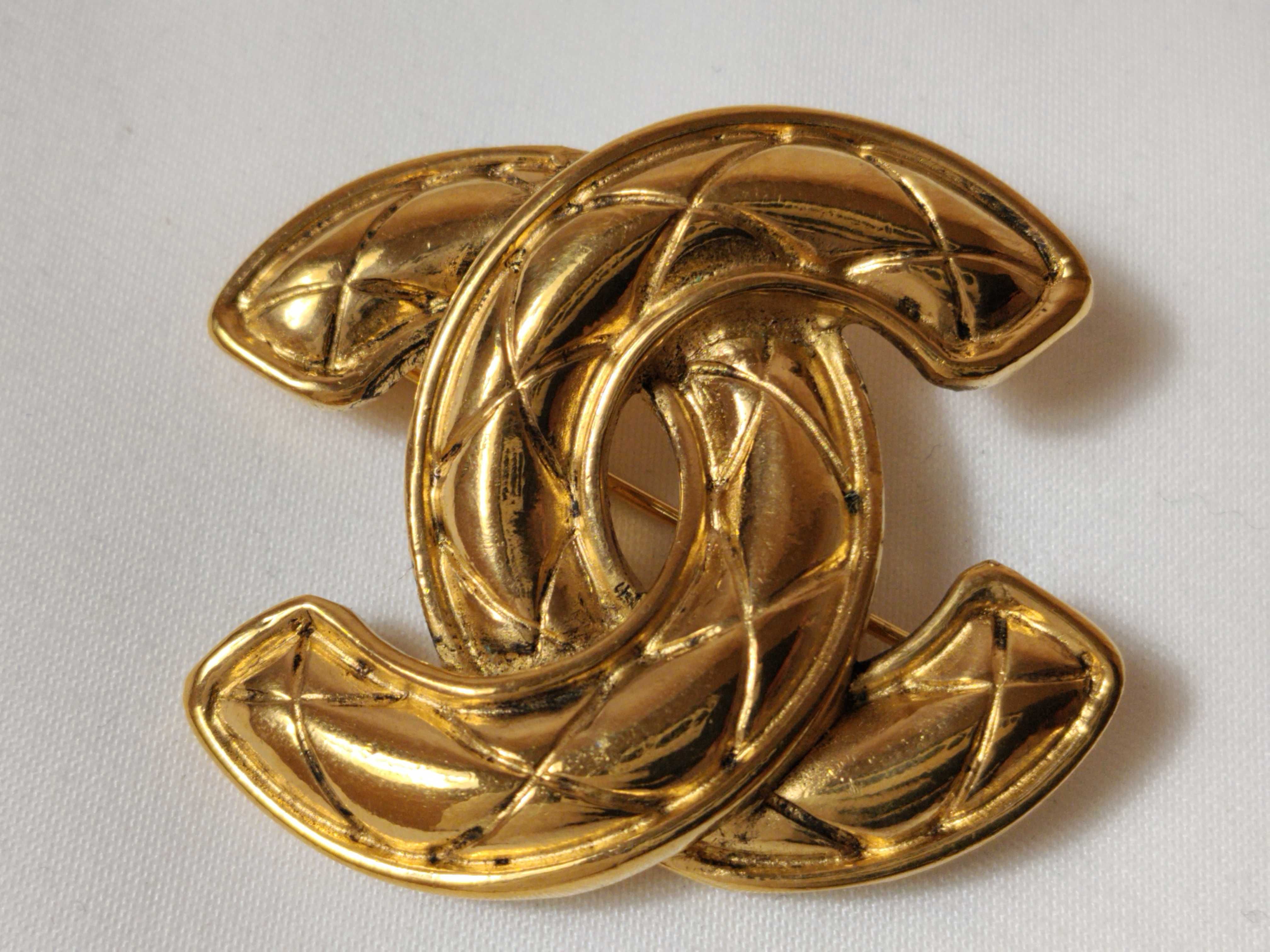 Matelassé Coco Brooch Gold Diameter Brooch