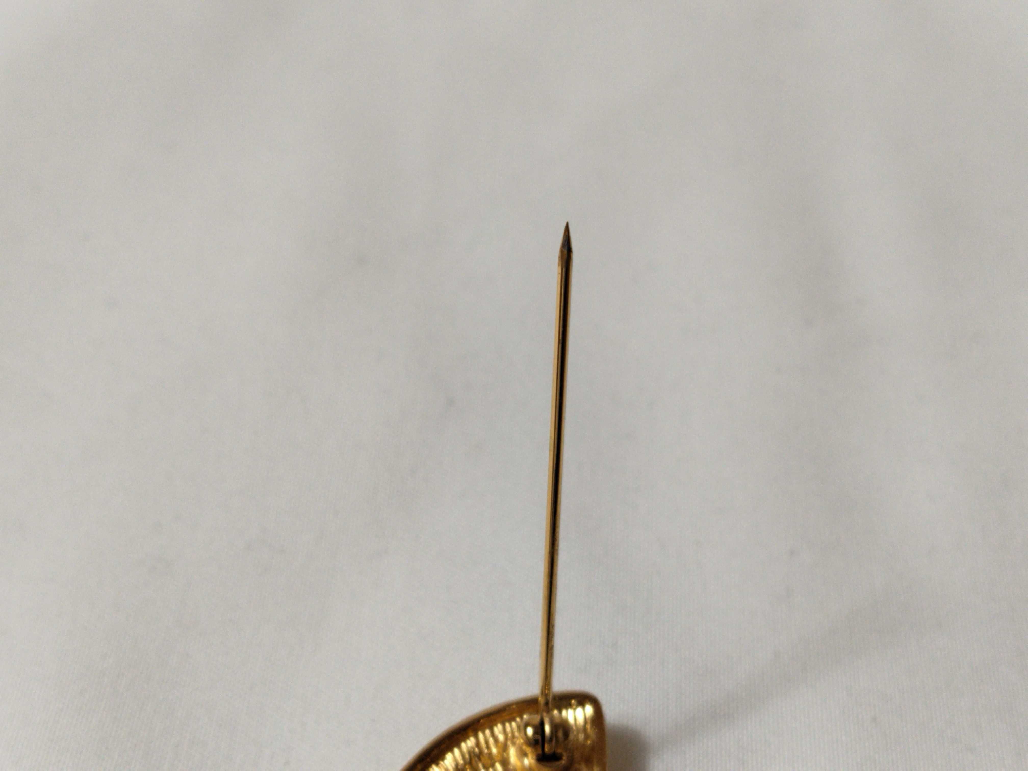 Matelassé Coco Brooch Gold Diameter Brooch — view 3