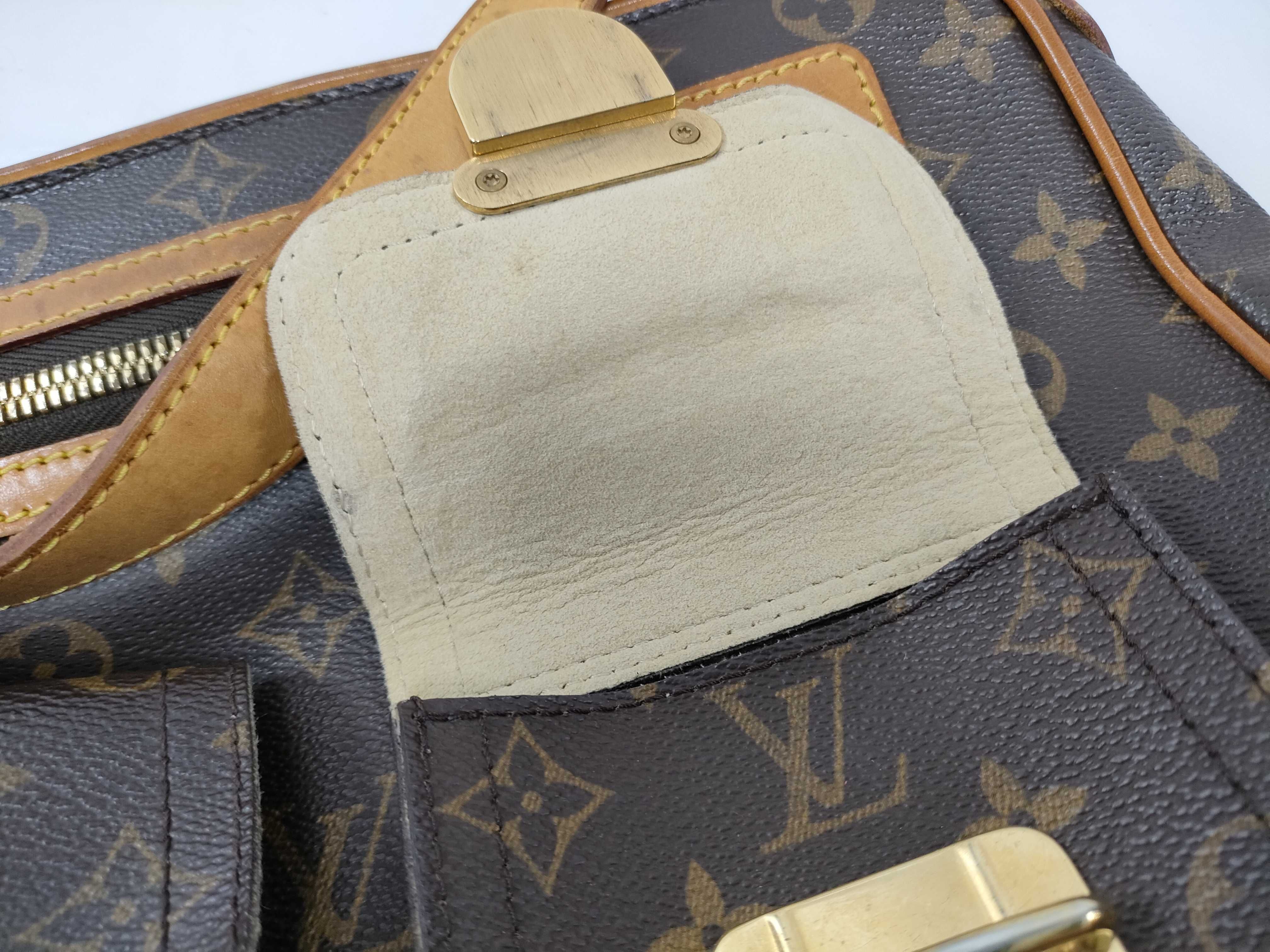 Monogram Louis Vuitton Brown Monogram Hudson GM M40045 Shoulder Bag — view 14