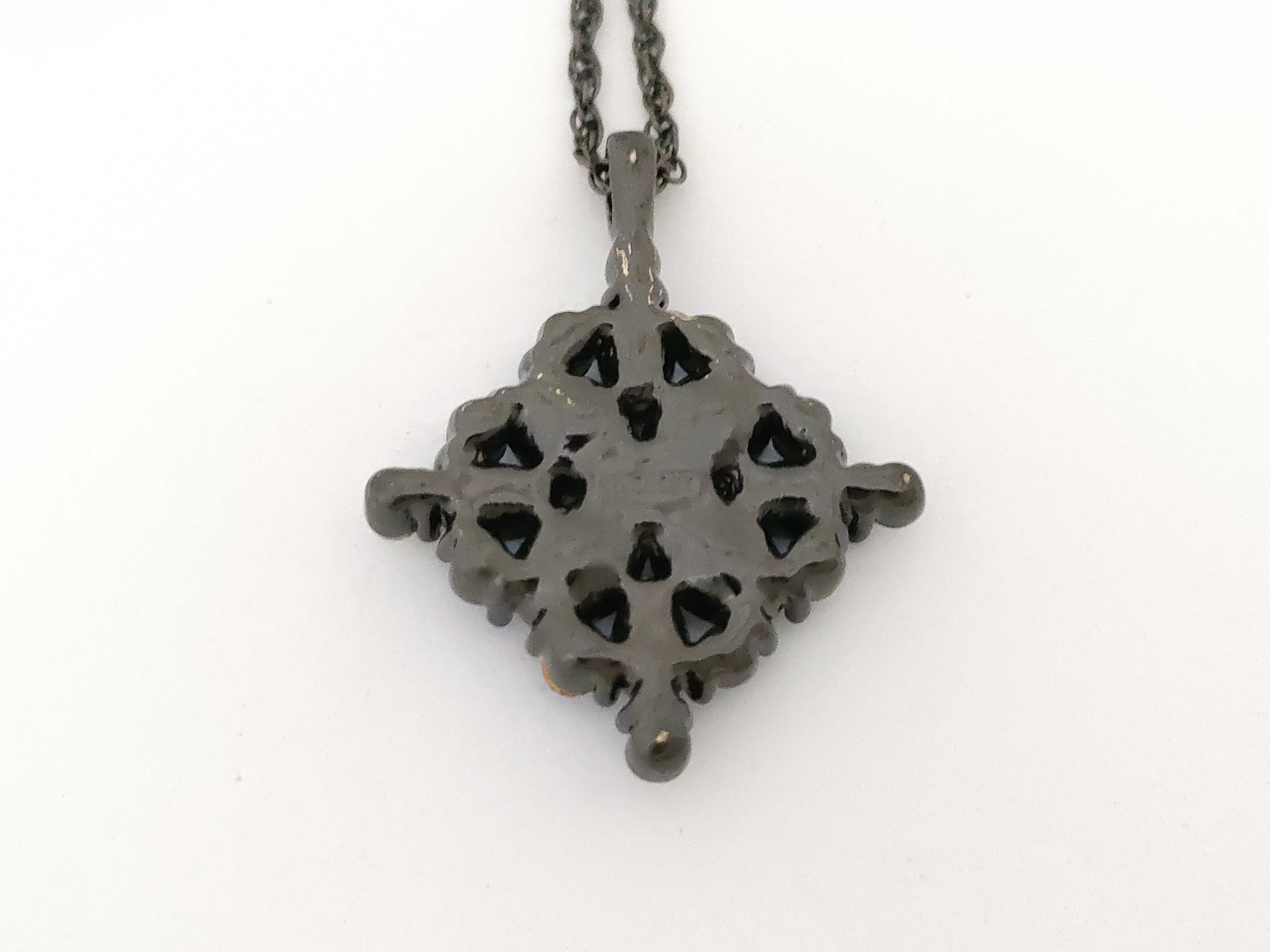 Necklace — view 2