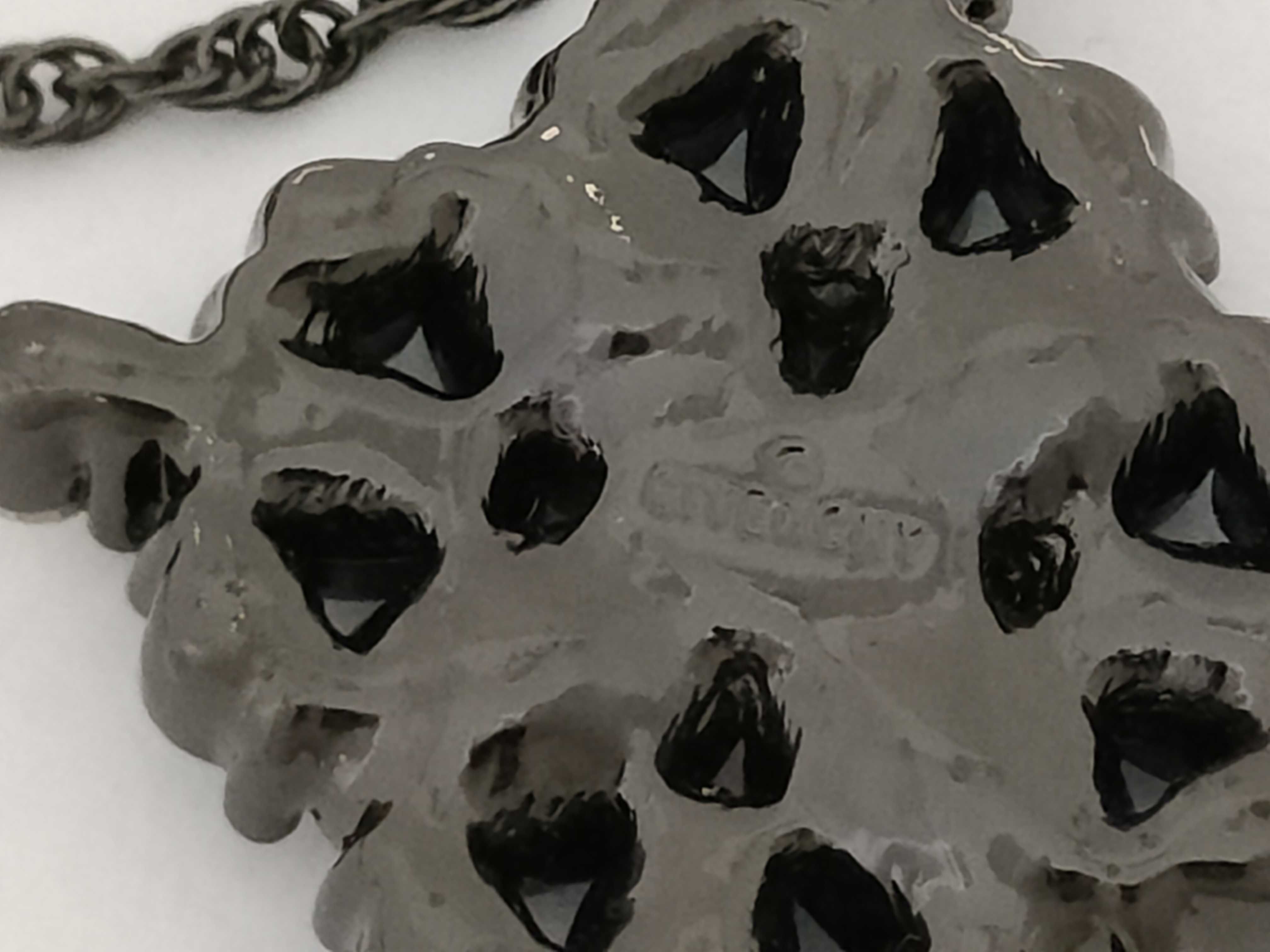 Necklace — view 9